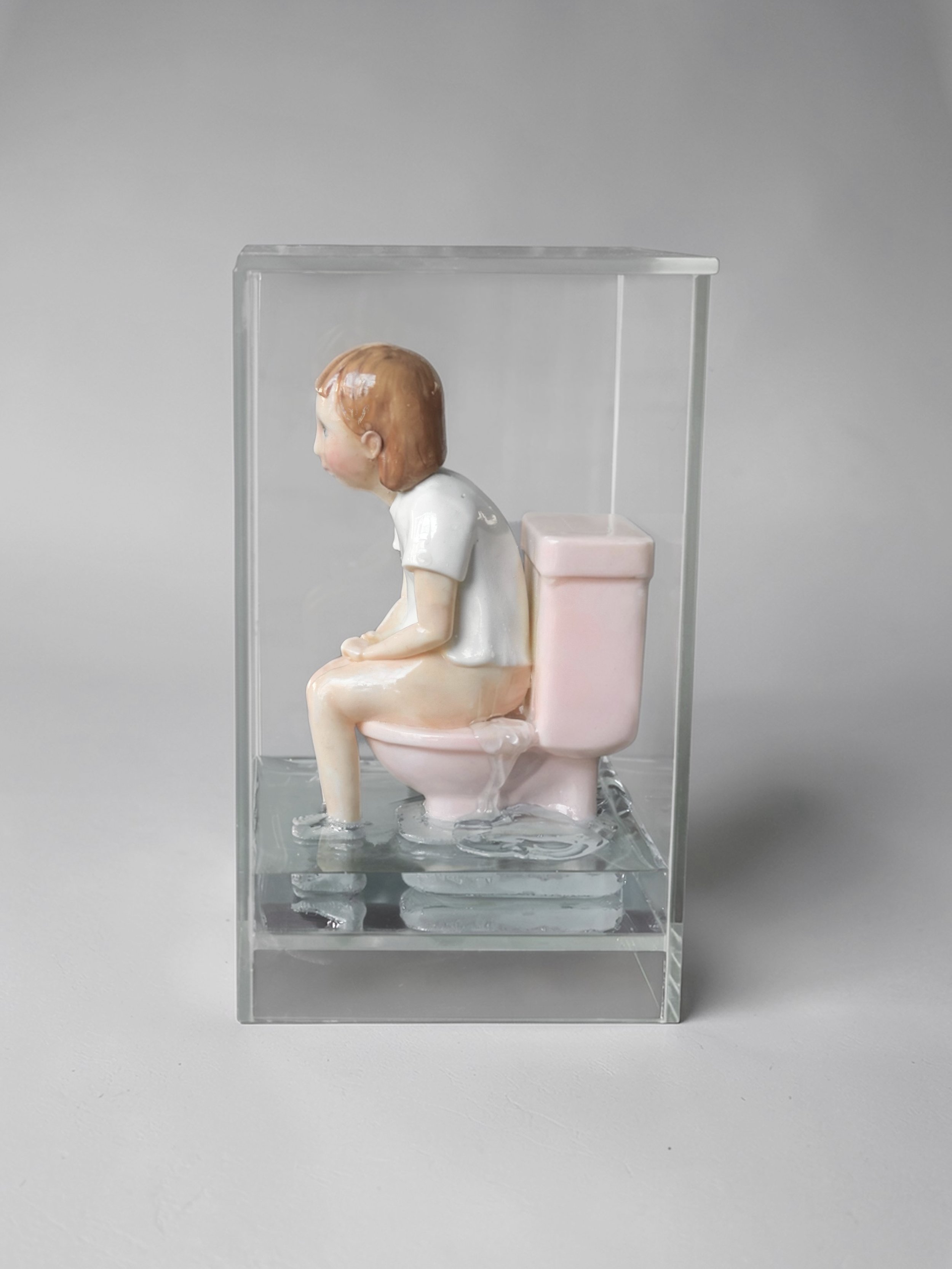 "Contained Overflow"
(2024)
plastic, nail polish, resin, glass 
32x17x17cm