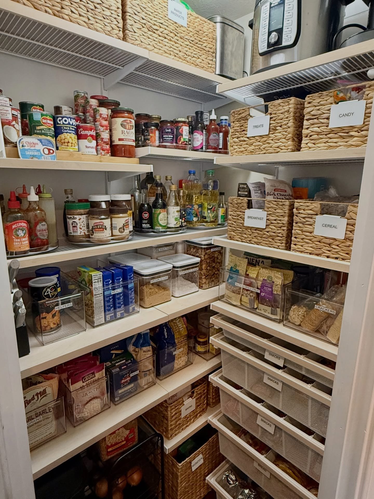 Swipe for the before &hellip; 🖤

A custom space designed specifically for your family can make the world of difference. Same food. Different life.

I will work with you to determine your families habits, needs, budget and style. We will design a spa