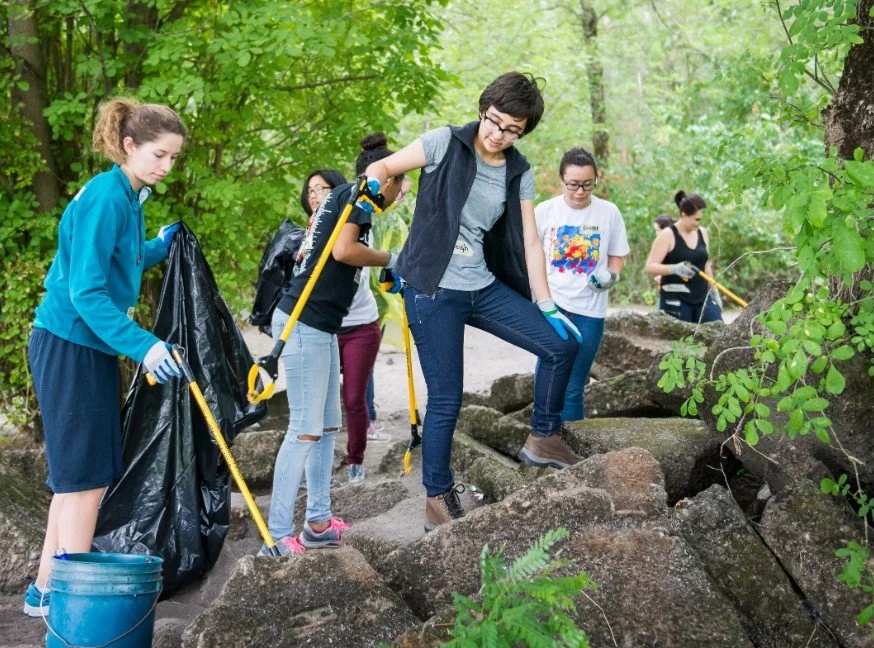 Burnt Bridge Creek Litter Cleanup Walk