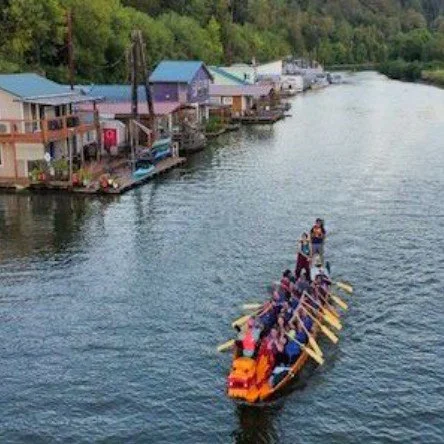 Ridgefield's Dragon Boat Paddles