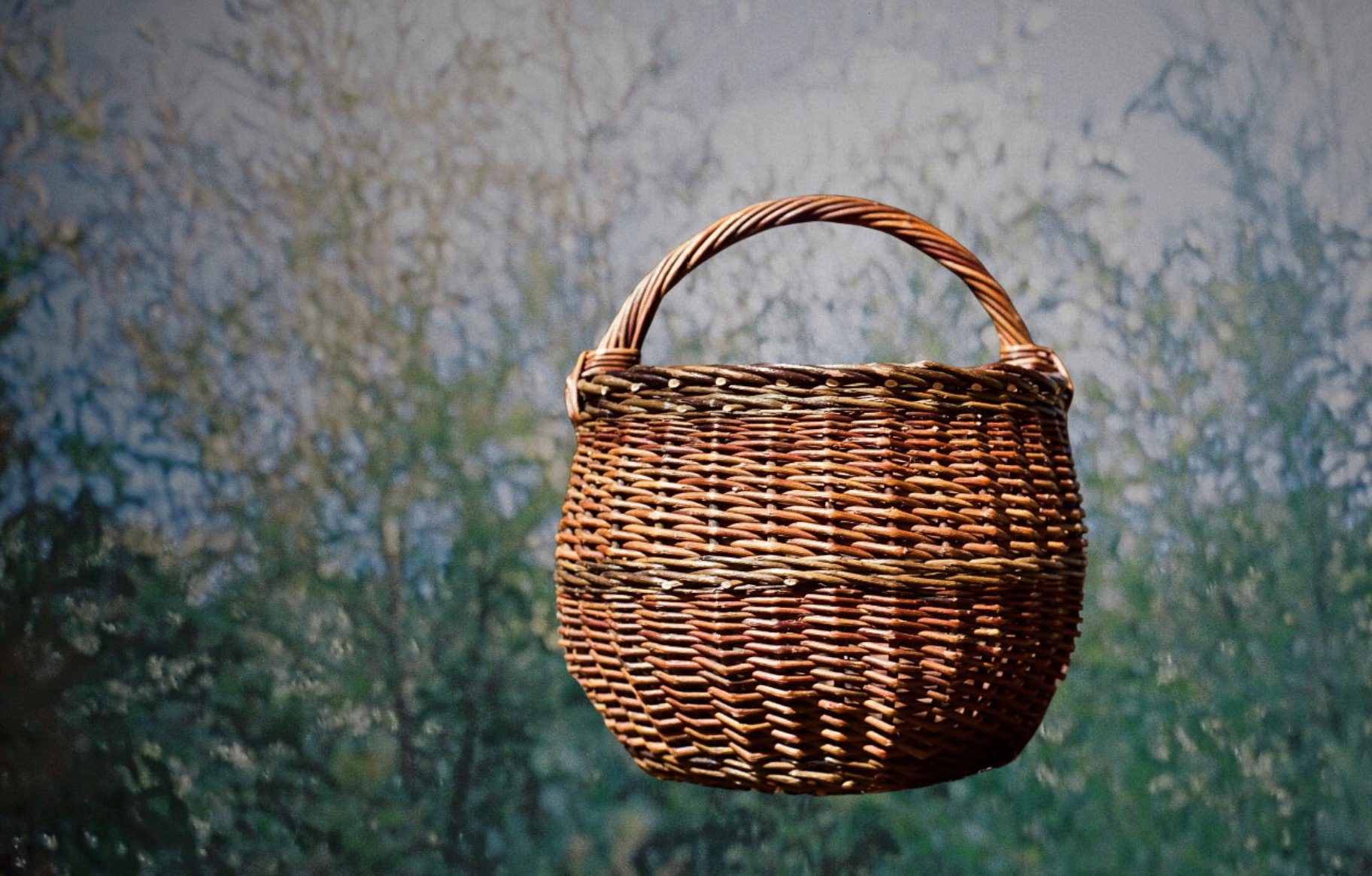 Weave a willow market basket 