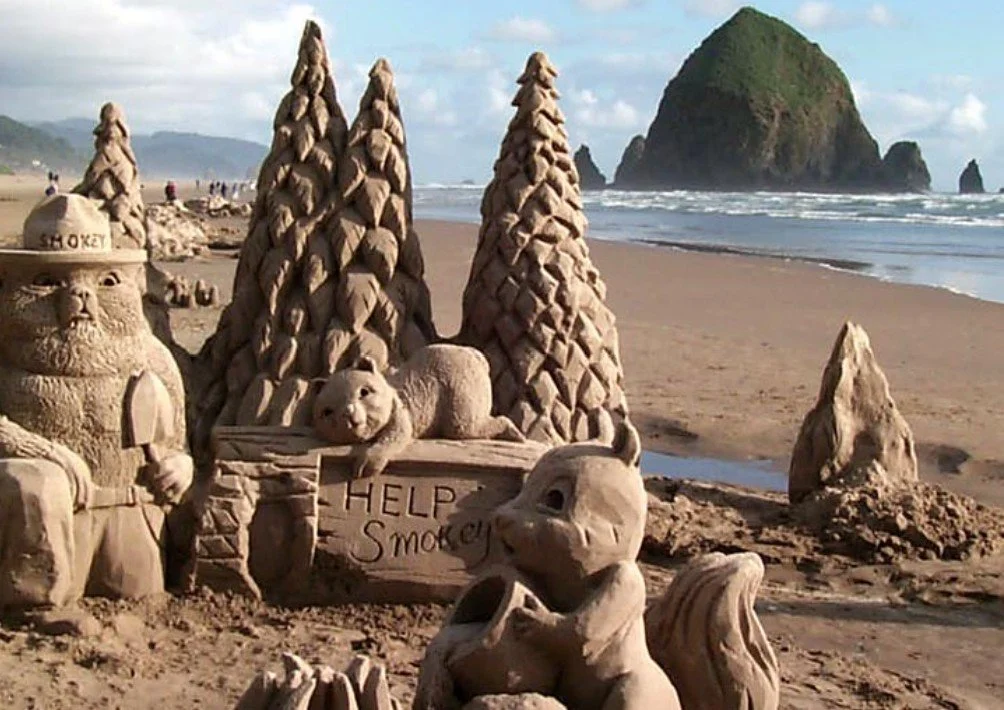 ROAD TRIP - Cannon Beach Sand Castle Festival