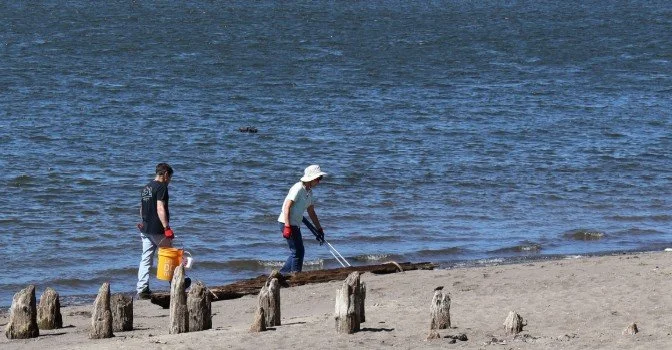 Litter pick up at&nbsp;Frenchman's Bar Regional Park