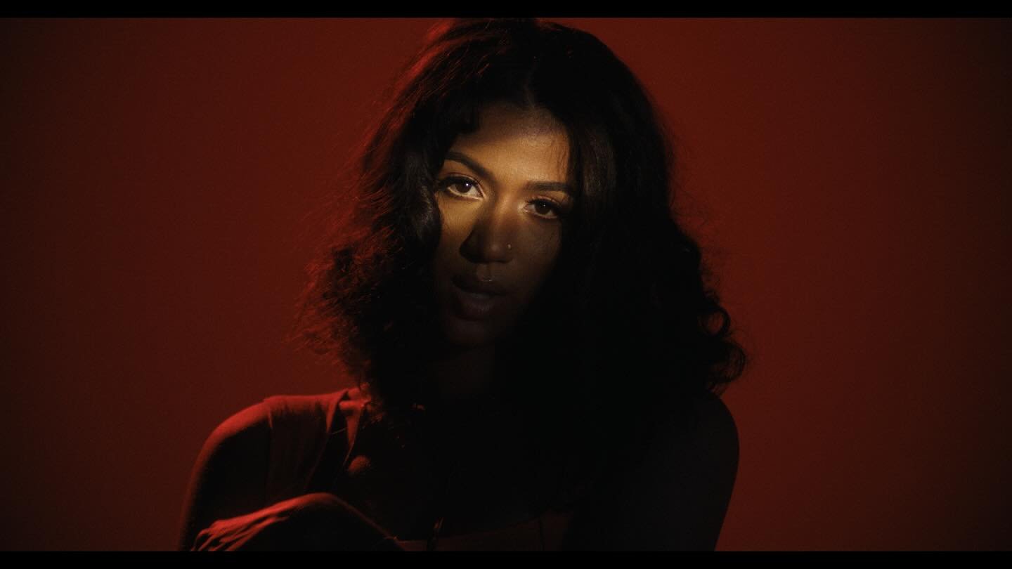 🍒🌹 plans by @aprilfoolchild is out now 🔻🍓
Swipe ➡️➡️➡️ to zoom out ✨💫

Directed by @fernwashere 
Prod. @firstinfilmproductions / @peter_m_martin 
🎶 @mymanskrispy(prod)  x @charleycoin (mixing)  x @ryanschwabe_ (mastering) 
DP @aaron_fitzpatrick