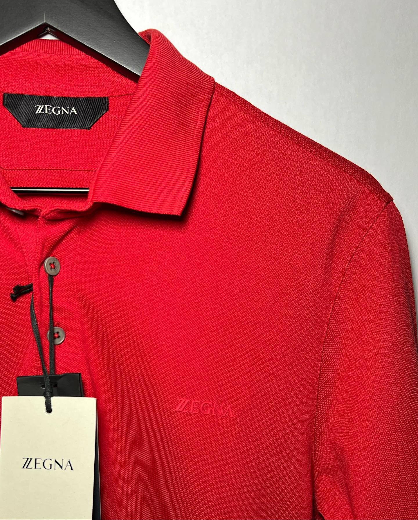 Z e g n a | Red Polo Shirt 
Talla: S
$2,500