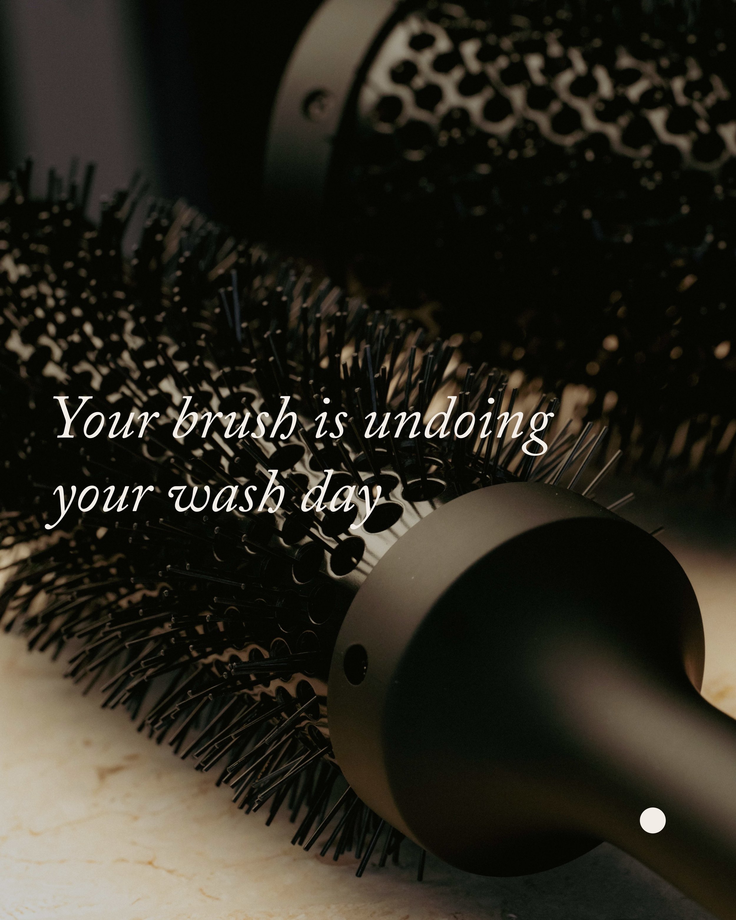 Your hair tools work hard for you but when was the last time you cleaned them?

Keeping your tools clean helps them perform better, keeps your hair looking fresher, and can even support a healthier scalp.

〜 Remove loose hair. Pull out any hair caugh