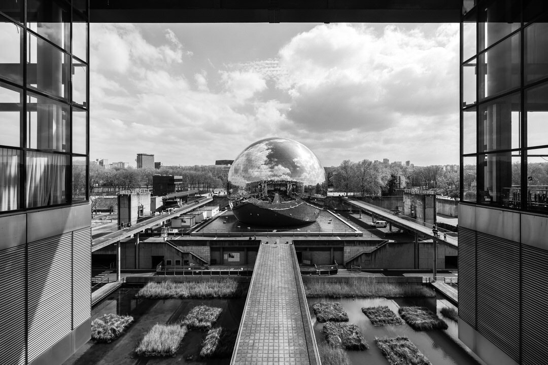 Cit&eacute; des sciences - Paris
_____
#shotoniphone #blackandwhite #blackandwhitephotography #noiretblanc #landscapephotography #landscape #paysage #architecture #photographie #photography #photo #photooftheday #photographer #saintlo #Manche #Norman