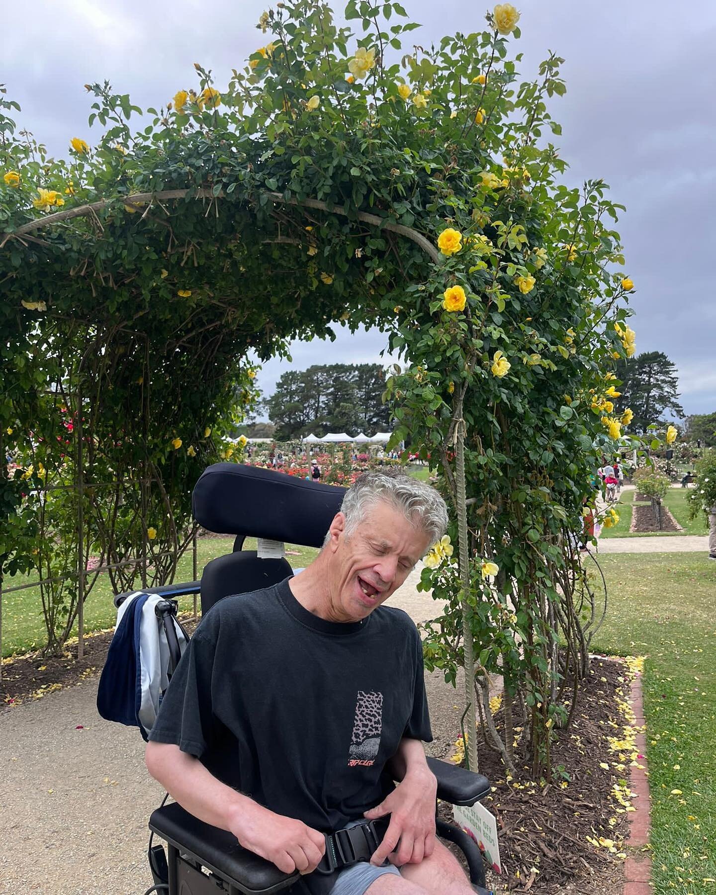 Beautiful day to check out the roses at the State Rose &amp; Gardens Show on the weekend, Wayne loved it! 🌸 🌹 

🏷️ 
#smallbusinessmelbourne #smallbusinessvictoria #ndis #ndissupport #ndisaustralia #ndissupportcoordination #supportcoordination #dis