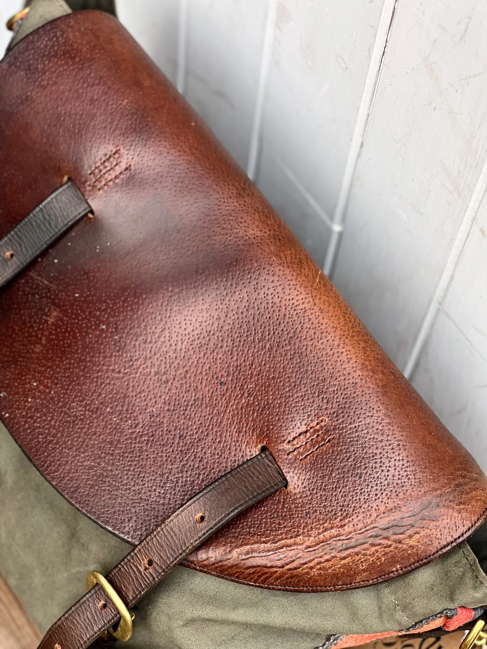 Handmade repurposed military vintage canvas satchel manbag weekend bag slowfashion sustainable fashion