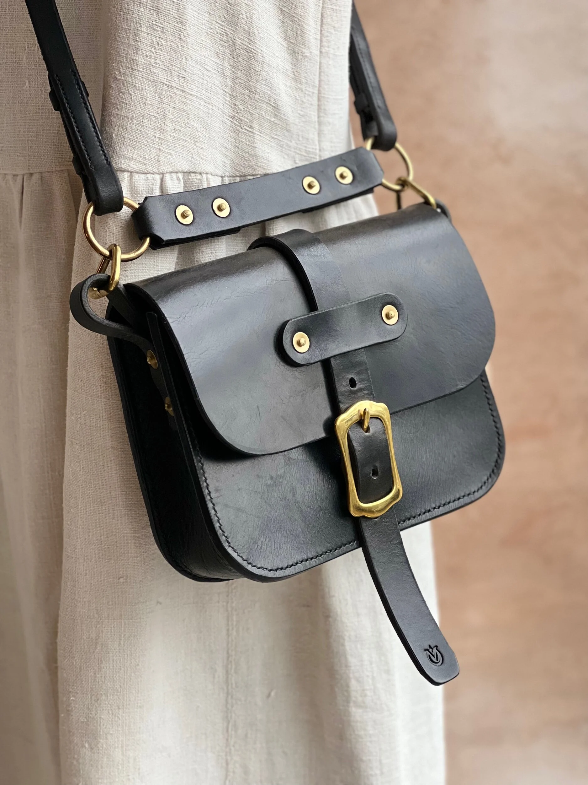 Rag of Colts handmade handstitched repurposed saddle leather handbag bag leatherwork leather bag