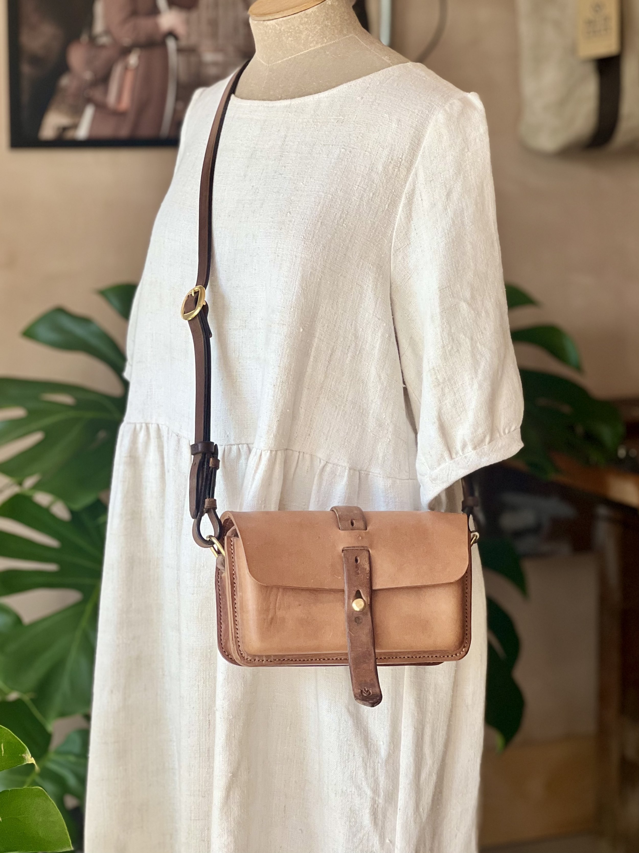 handmade repurposed saddle leather Vivian bag by rag of colts