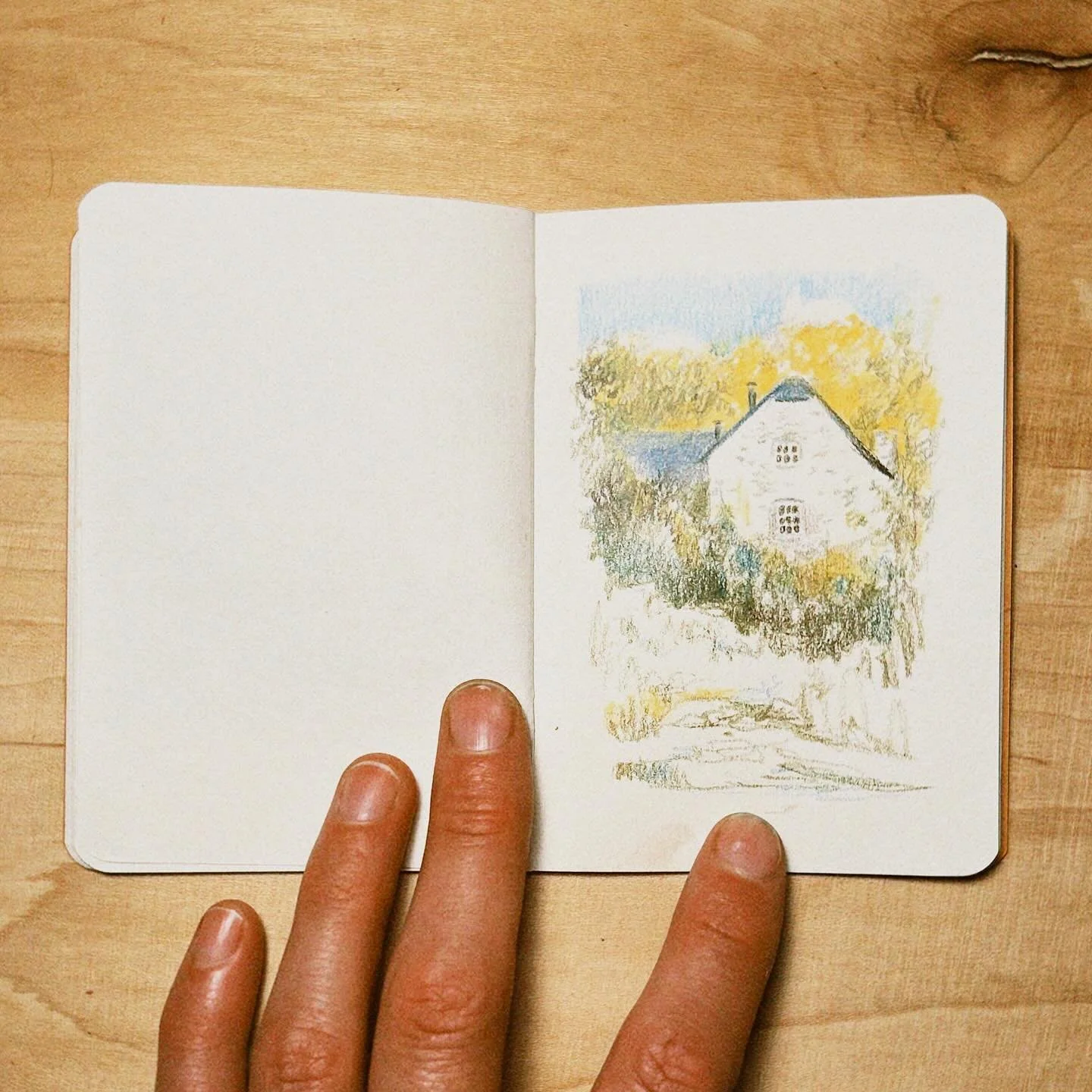 I&rsquo;m really enjoying this mini sketchbook. Capturing little moments in life. Reminding myself to slow down and enjoy time spent outdoors.