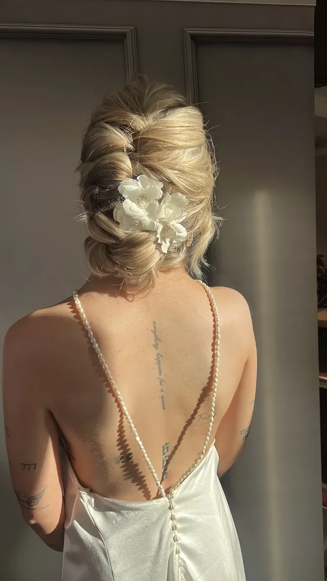 brudestyling-helle-brudehaar-makeup-riistyle-05.webp