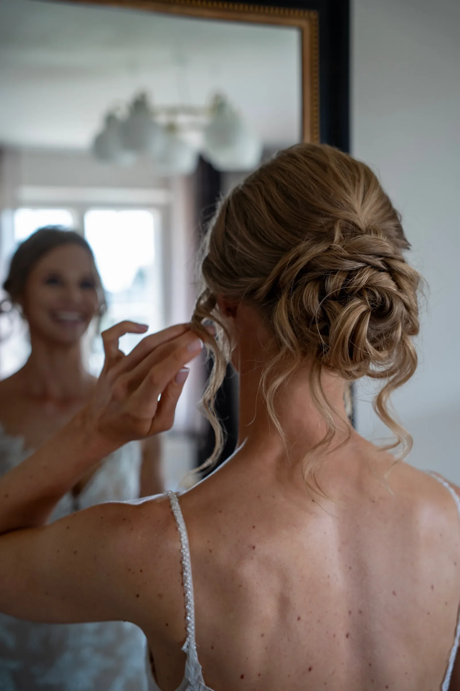 brudestyling-mette-elisabeth-brudehaar-makeup-riistyle-03.webp