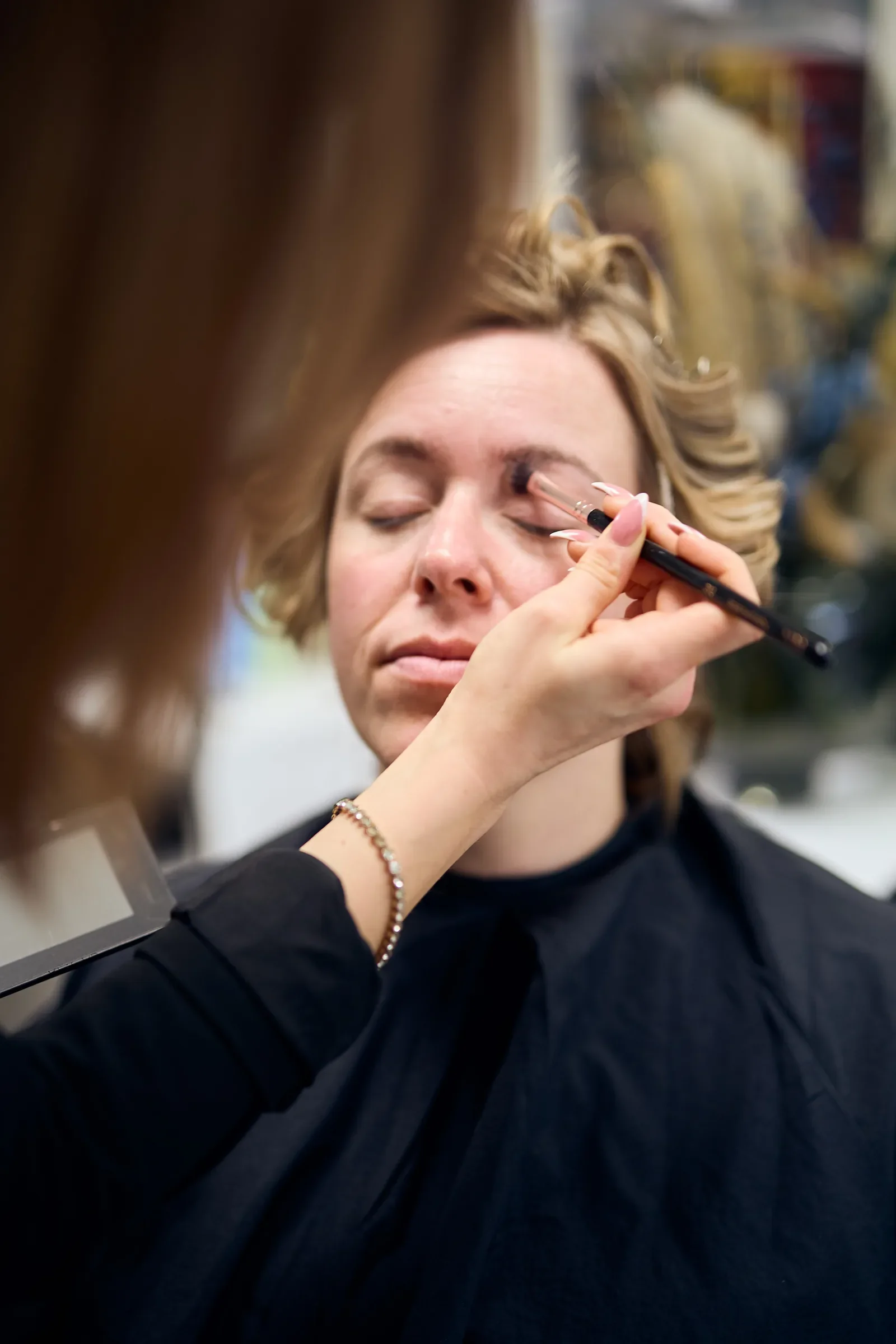 brudestyling-emma-brudehaar-makeup-riistyle-03.webp