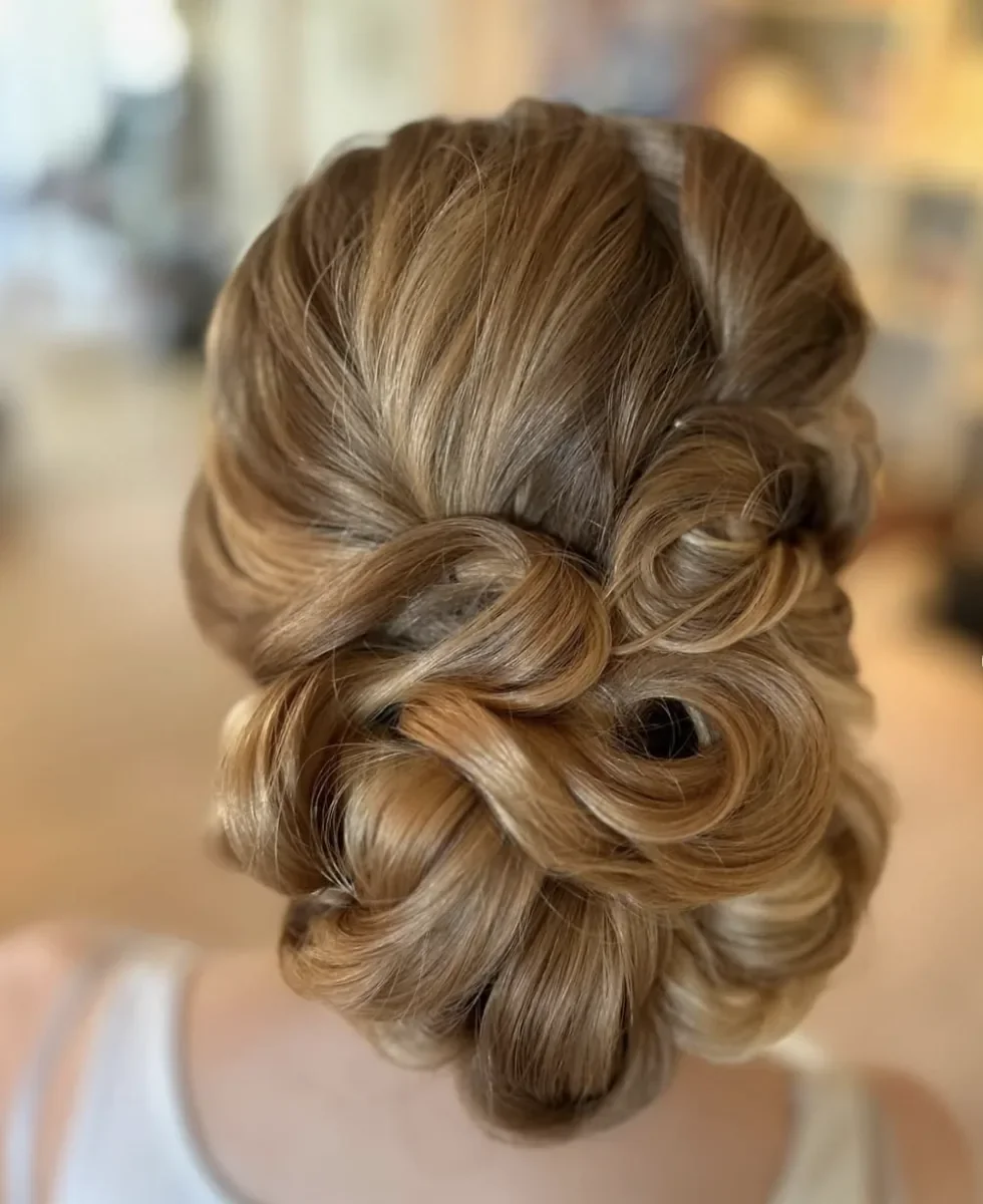 brudestyling-randi-brudehaar-makeup-riistyle-11.webp