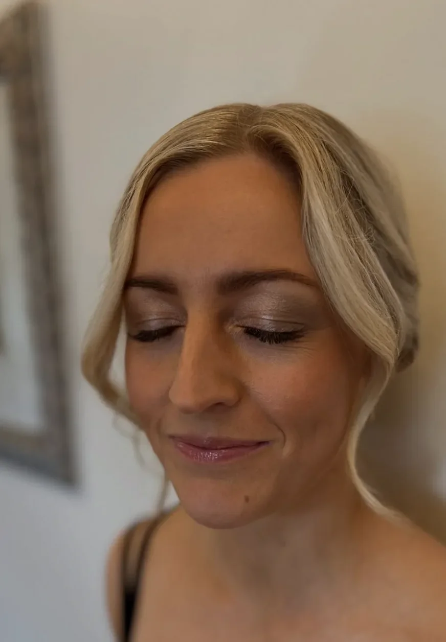 brudestyling-randi-brudehaar-makeup-riistyle-08.webp