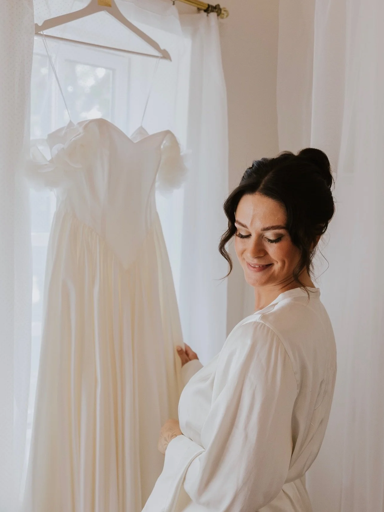 Hos Riistyle har vi samlet de bedst uddannede brudestylister i hele landet. 
Det giver dig sikkerhed for en stylist, der b&aring;de mestrer h&aring;ndv&aelig;rket og skaber ro p&aring; din bryllupsdag.

RiiStyle opstod ud fra et &oslash;nske om at l&