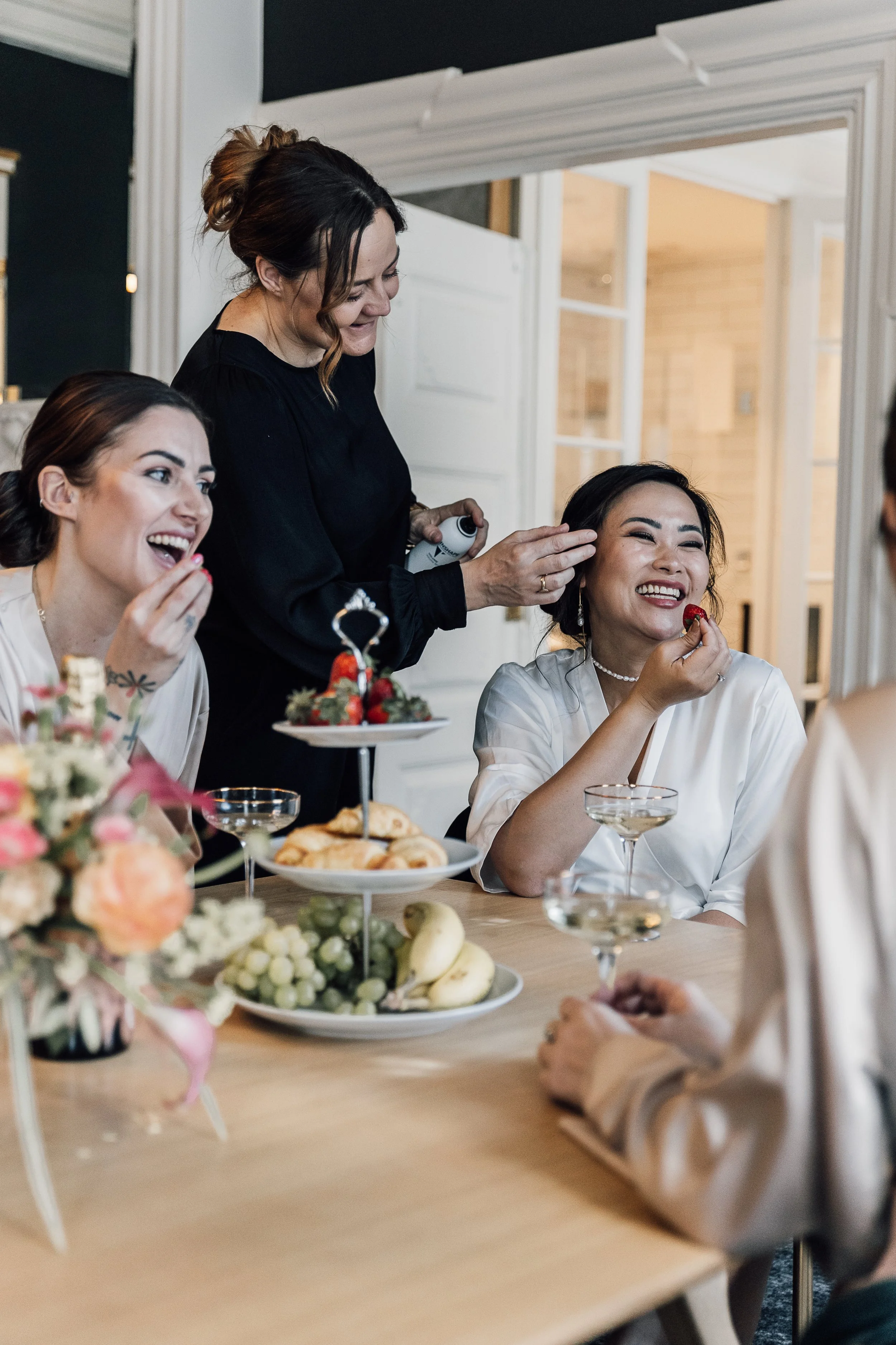 få smuk brudemakeup og romantiske brudeopsætninger på fyn