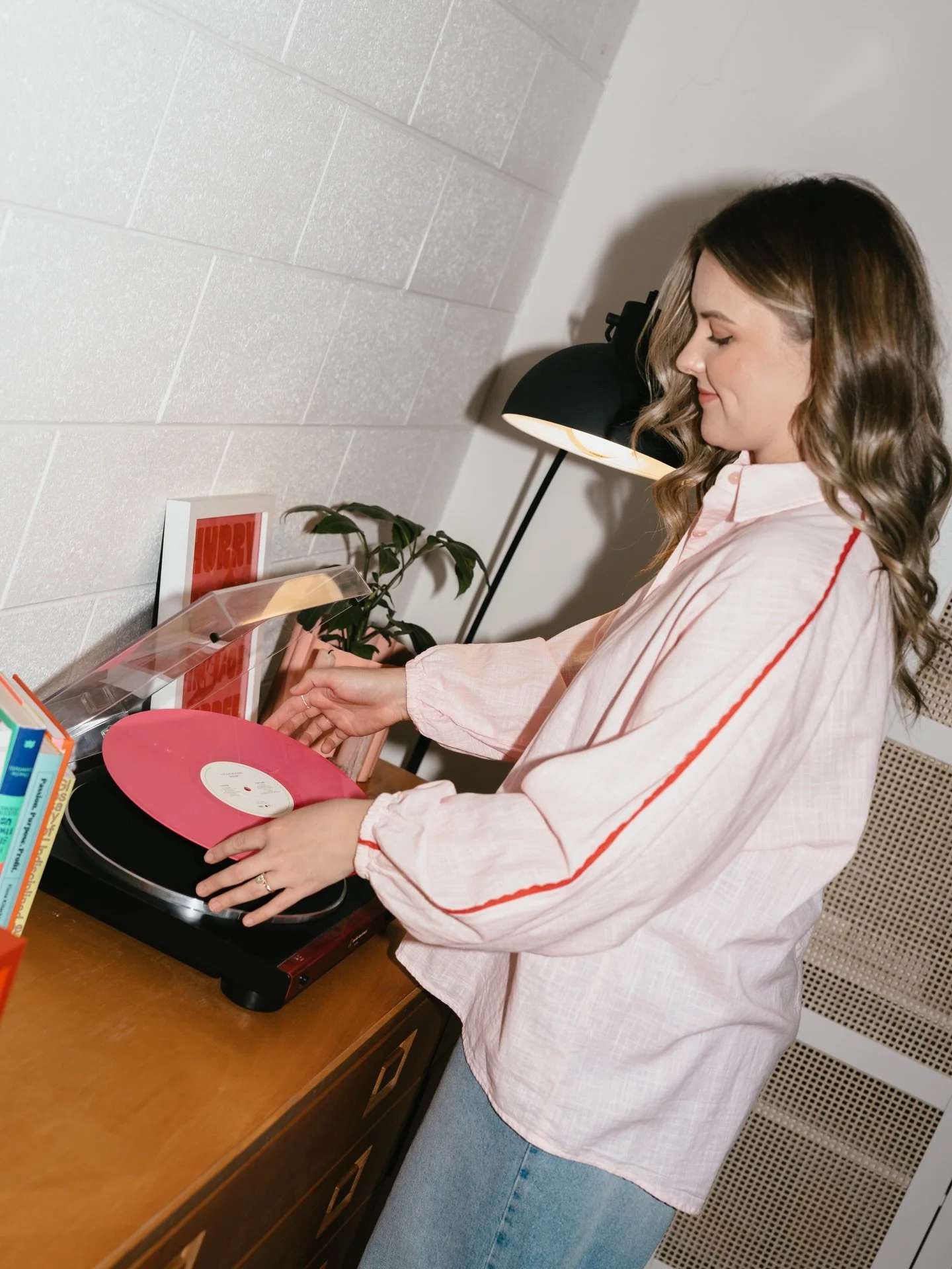 Music is such an important part of the creative process for me! Regardless of the project, brand or business I&rsquo;m working on, listening to the right music really helps set the tone of the work I&rsquo;m creating. 🪄 

I love a vinyl record, some