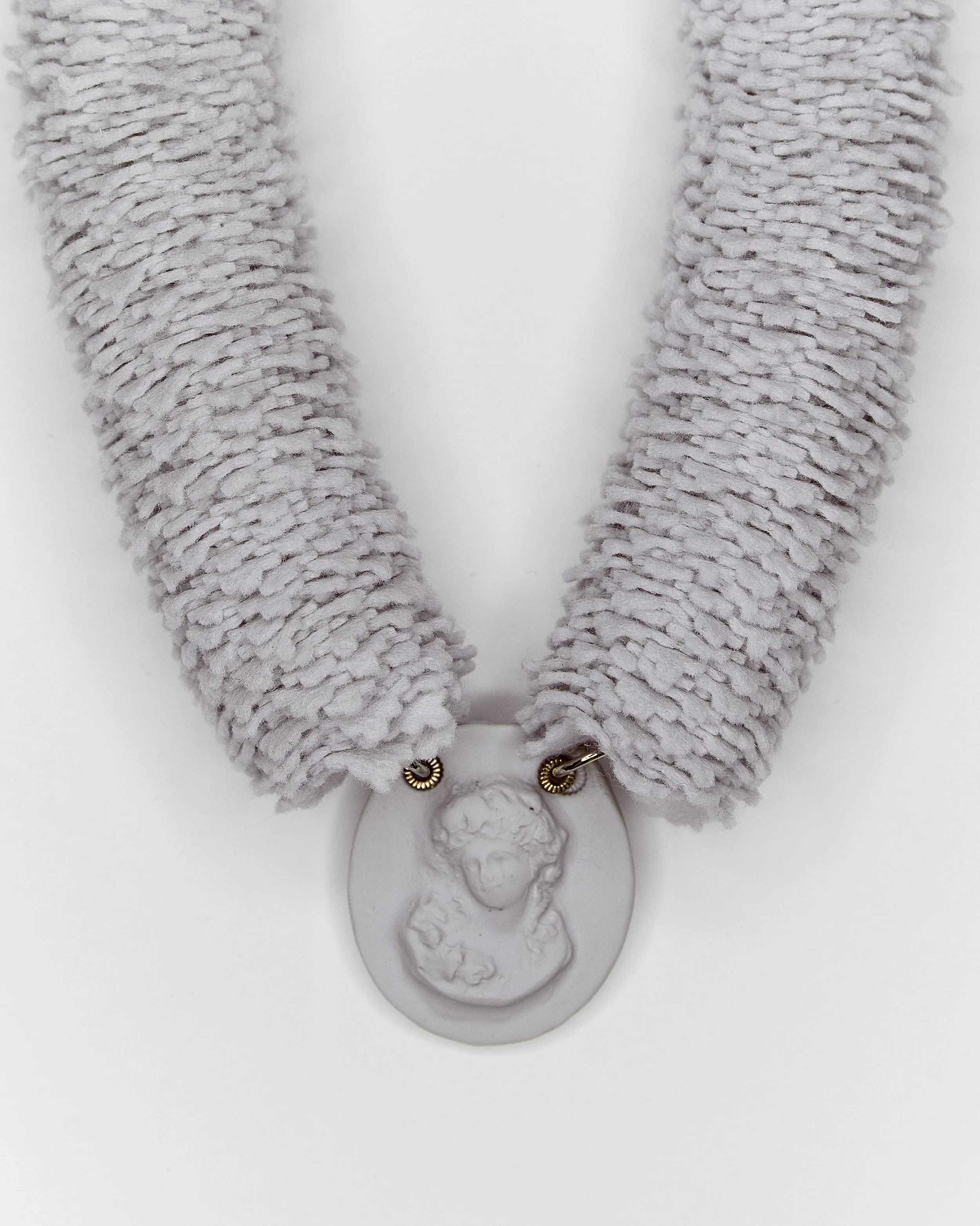 Колье Ghost Lady Fluff - 14.000р.