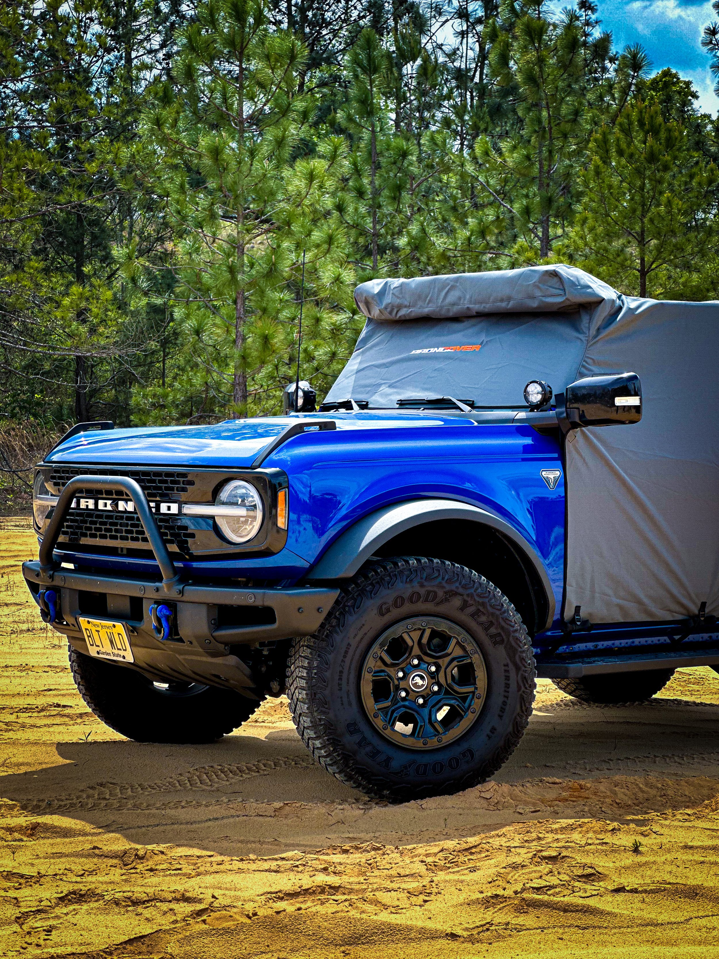Ford® Bronco Raptor with Light Bar (Hard Top Only)