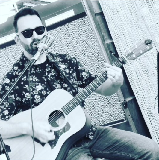 Live Music with Glen Larson 