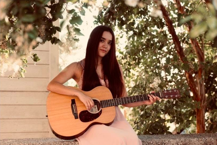 Live Music with Jazzy Chulick