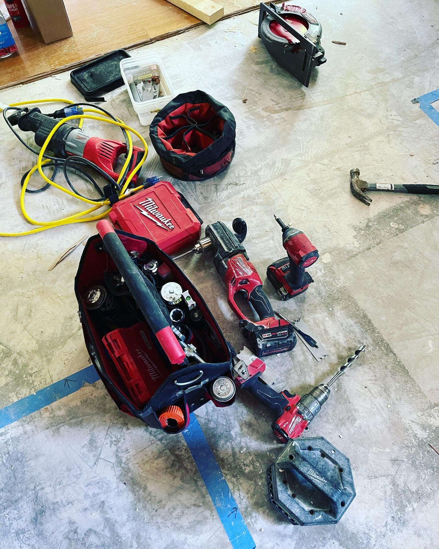 @milwaukeetool always shows a bunch of fancy new pack-outs and somebody&rsquo;s collection of brand spanking new tools. How bout some OG warn af jobsite tools. Dropped, thrown, damaged, and still make n me money!! 😎🗽🛠#milwaukeetools #kitchenremode