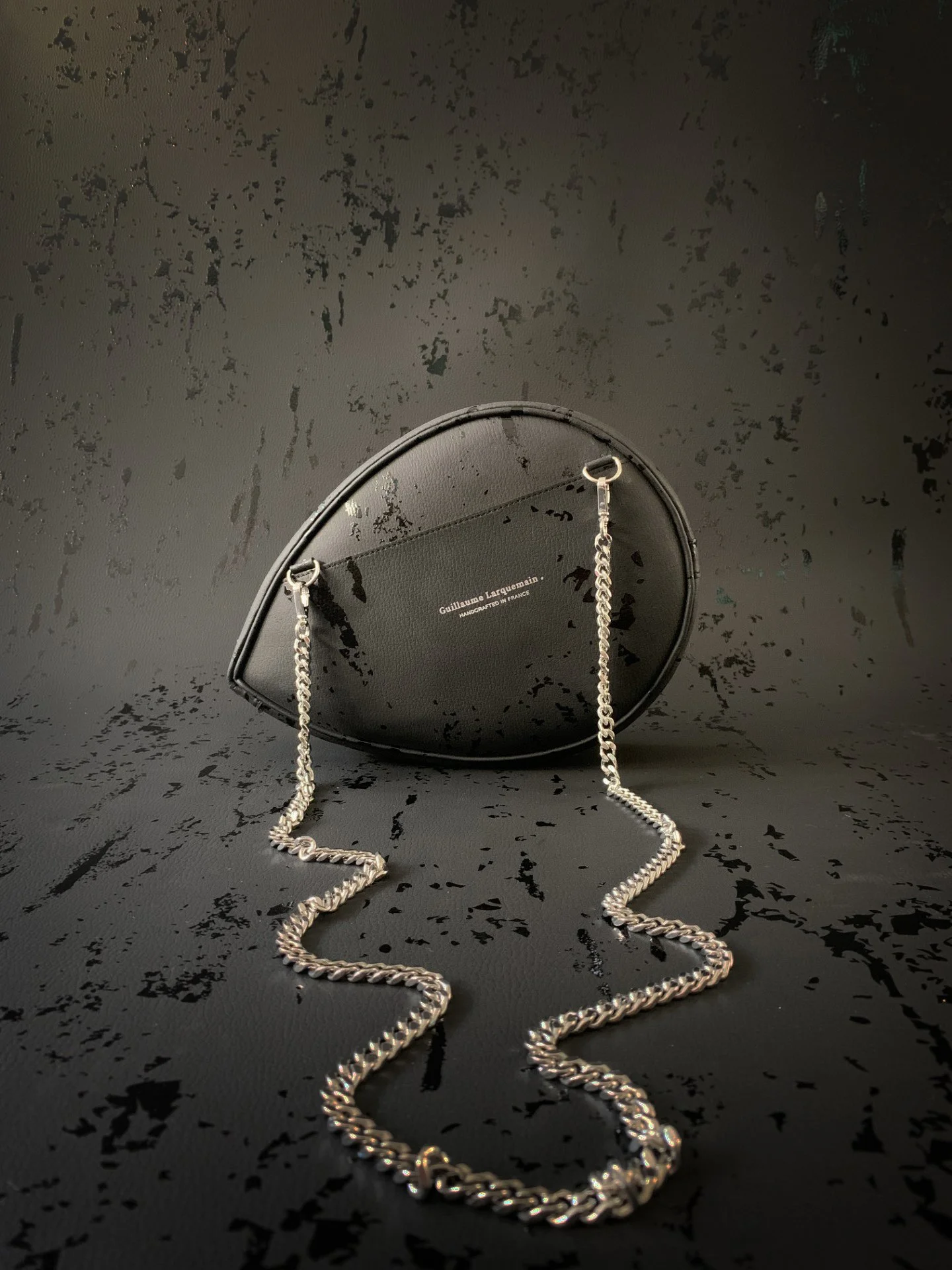Guillaume-Larquemain-Sac-SEED-toile de pomme-noir-04.jpeg