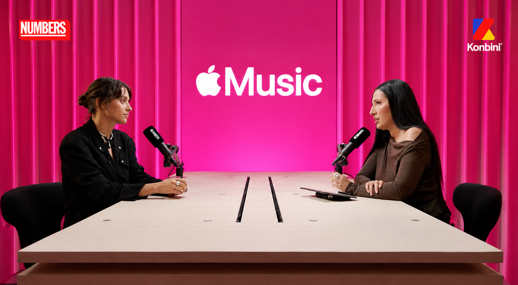 Pomme et Sandra Gomes pour l'interview Numbers sur Konbini et Apple Music.