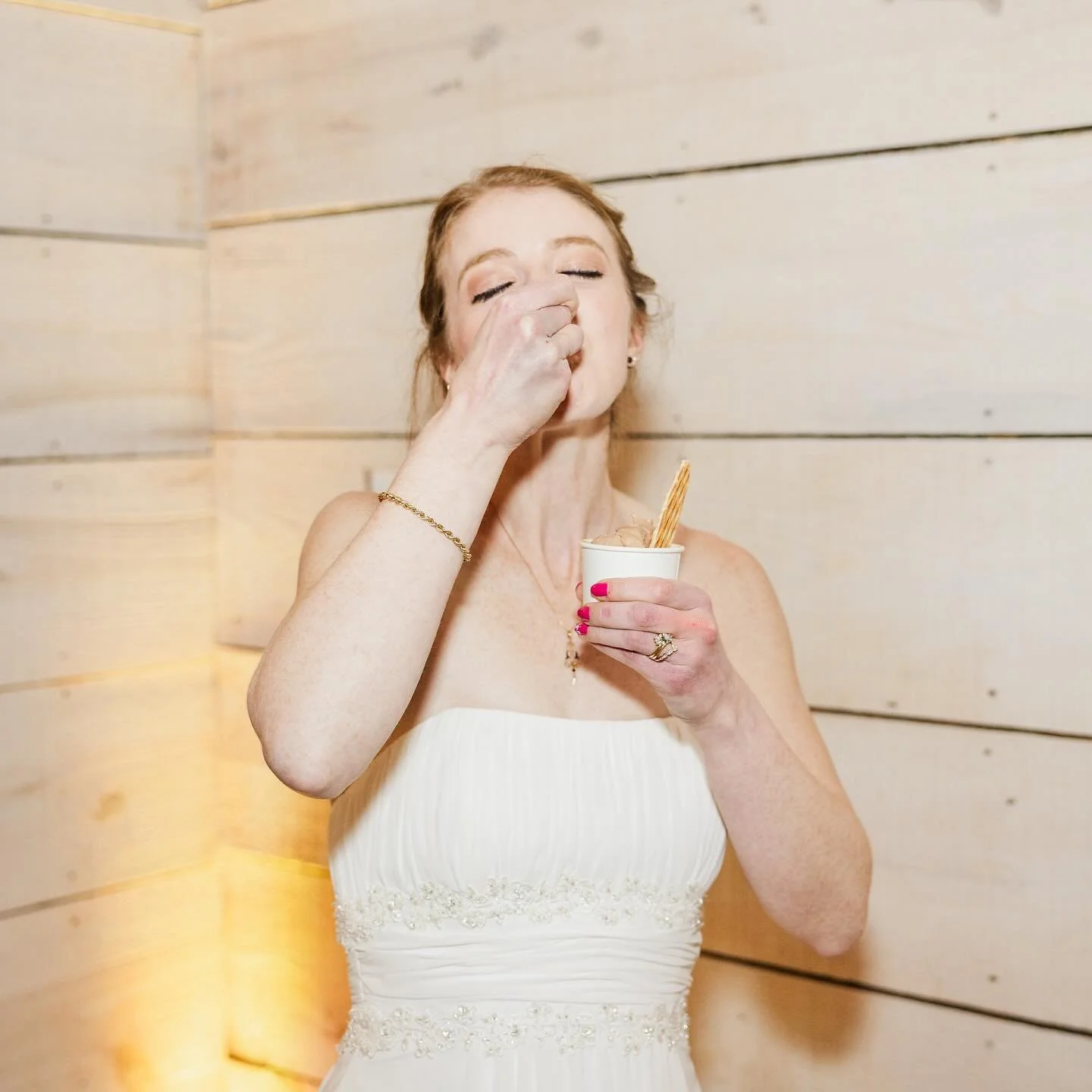 Proven Fact! It&rsquo;s impossible to be unhappy while consuming gelato! 🍨 but you don&rsquo;t have to take our word for it 😏

📸 @fentonphoto_ 
📍 @kouryfarmsweddings