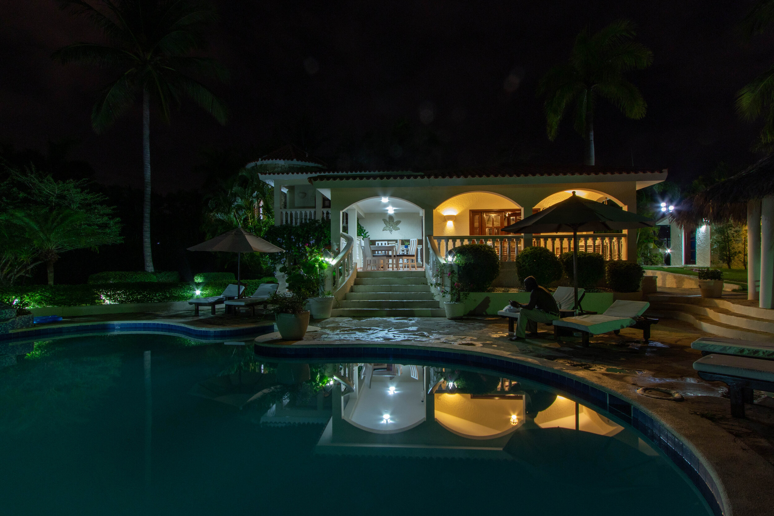 pool night -villa 1