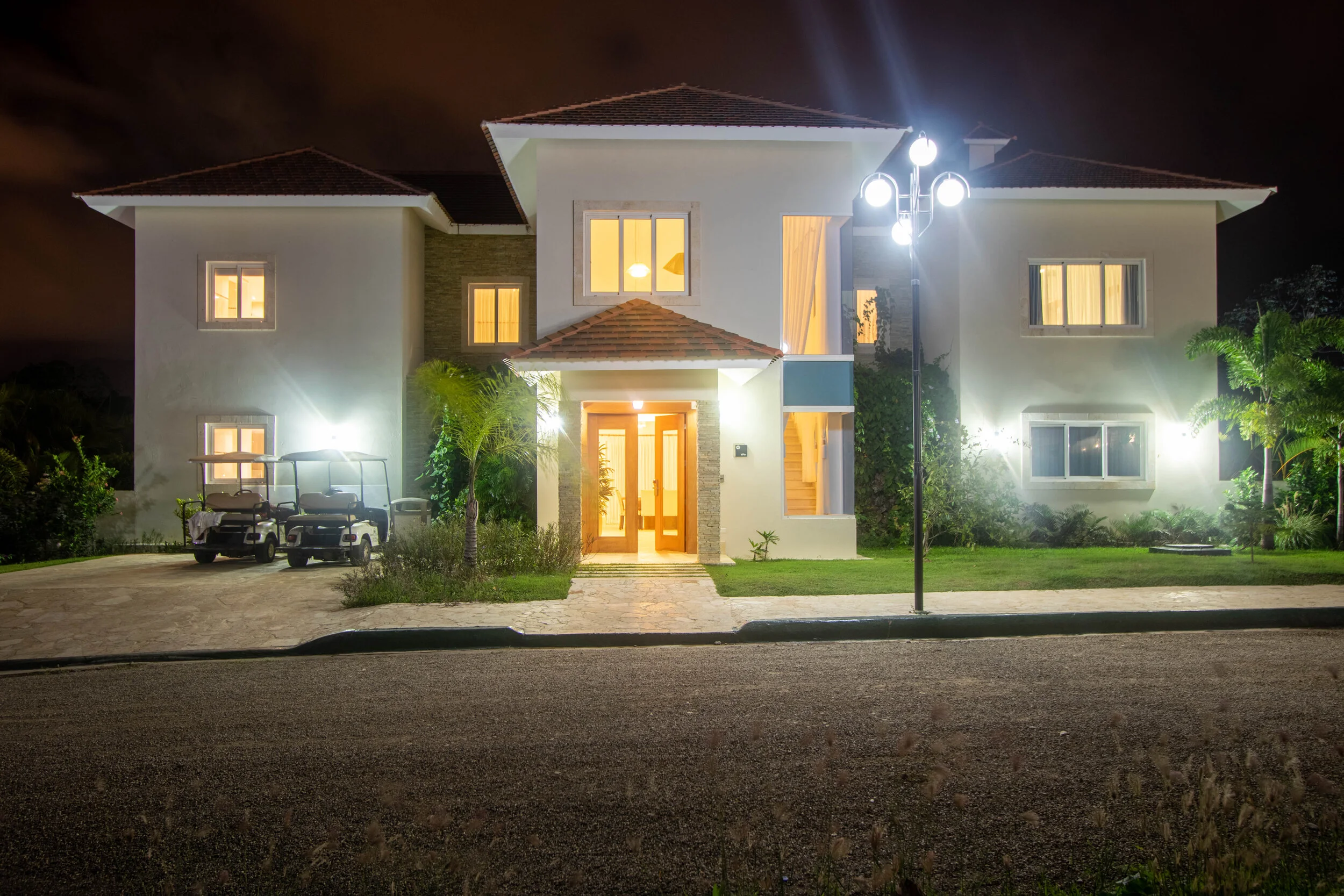 exterior front -mansion