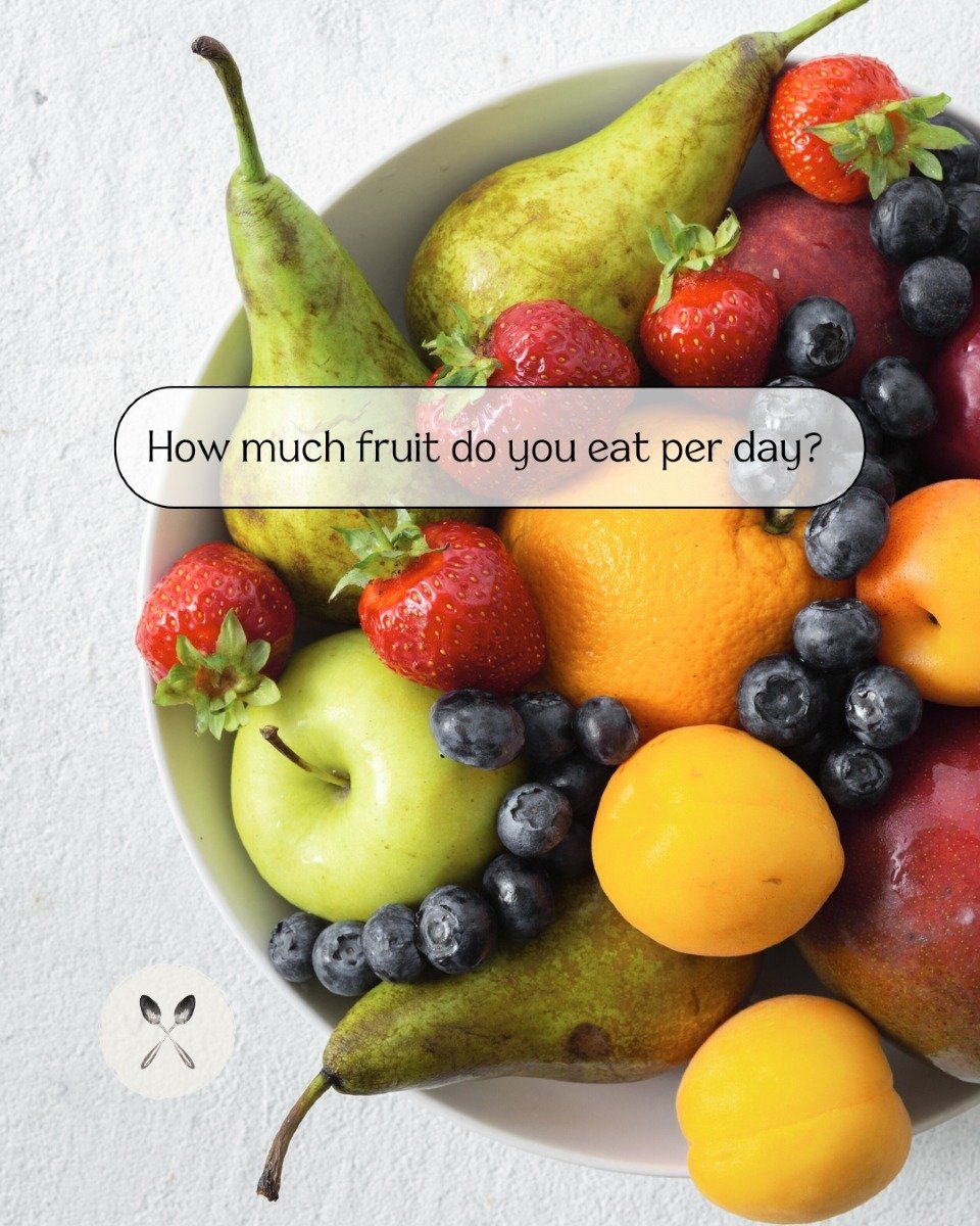 How much fruit do you eat per day?

Do you know how much fruit you should be eating every day? 🤷&zwj;♀️

Plant-based Doctors and Dietitians recommend between 3&ndash;4 servings daily of a variety of fruits in every meal or snack.

One serving equals