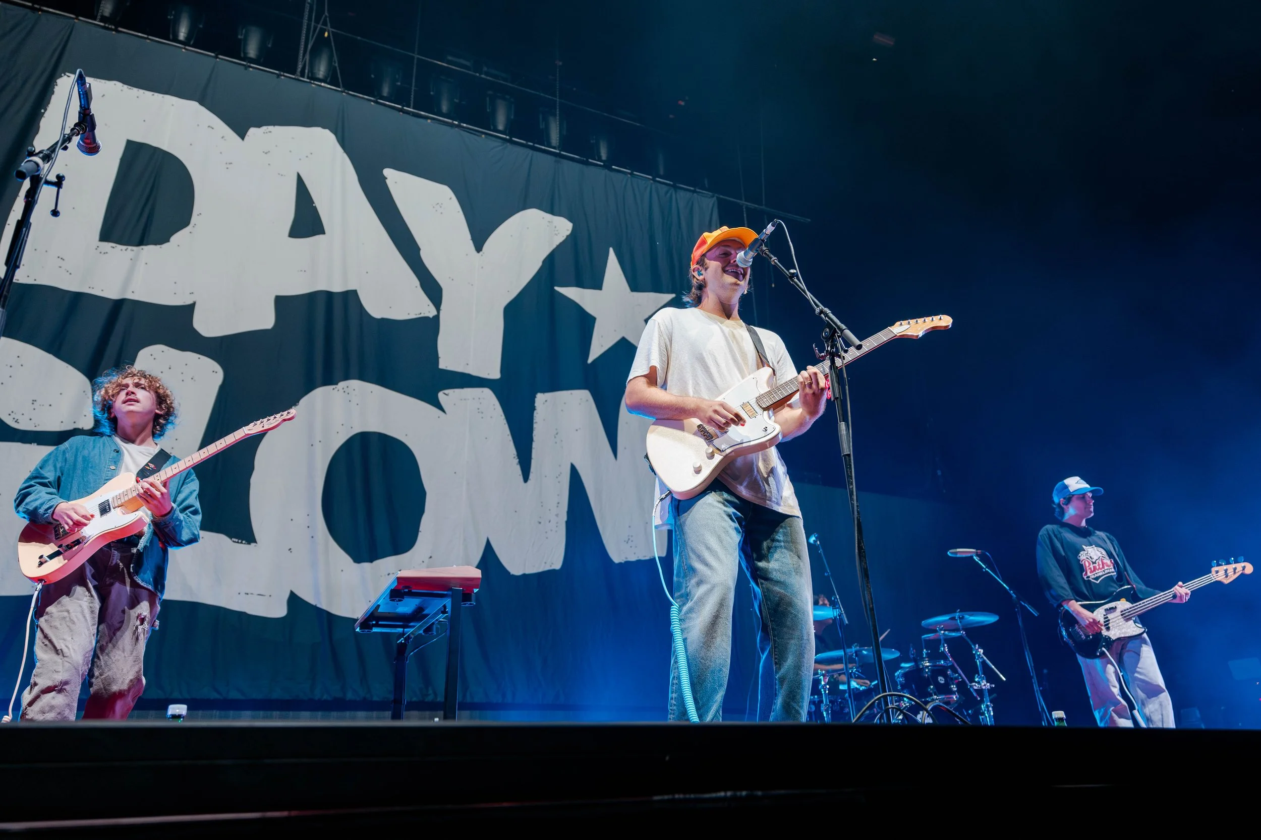 Dayglow_003.jpg