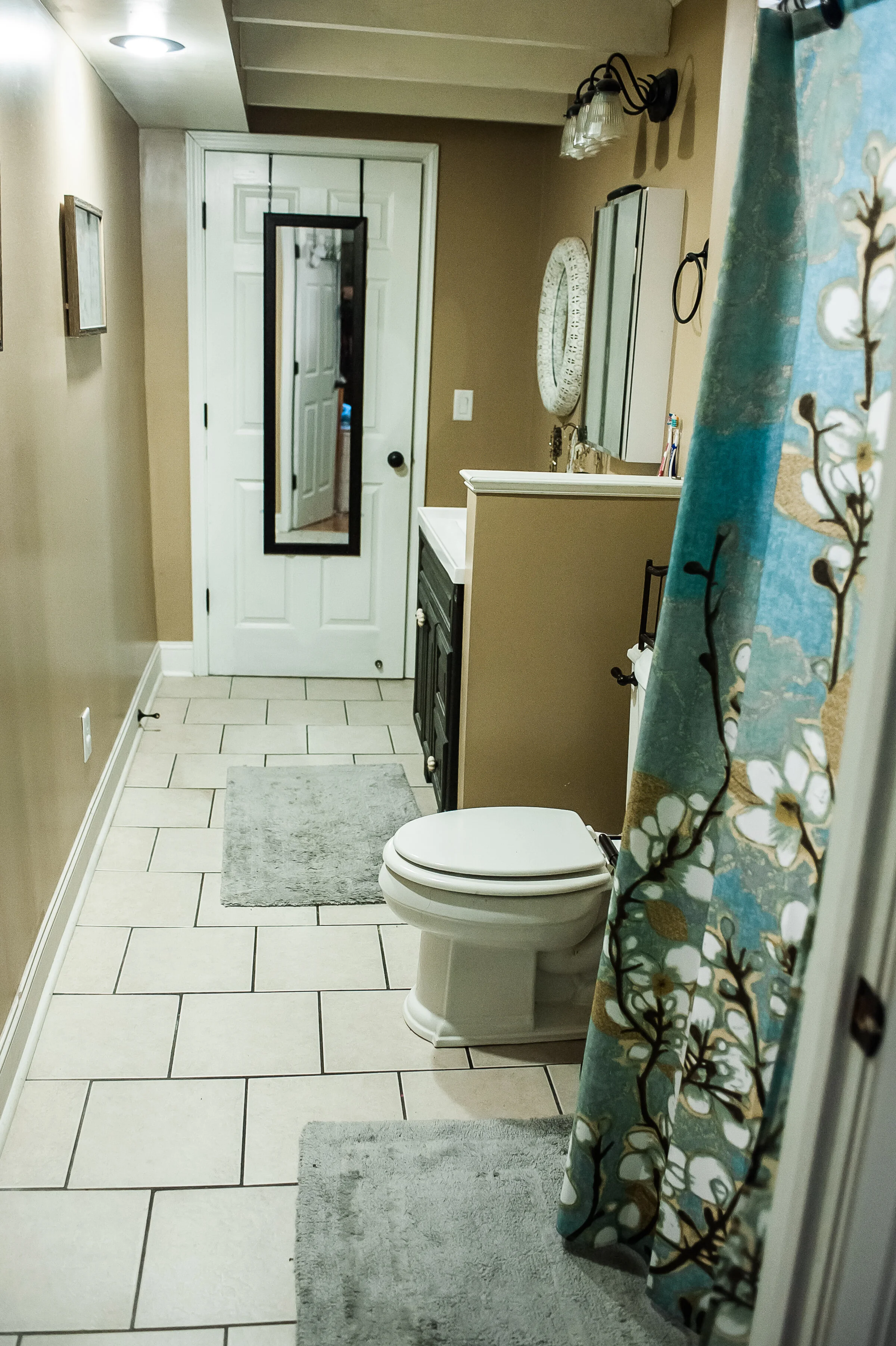 Bathroom1.jpg