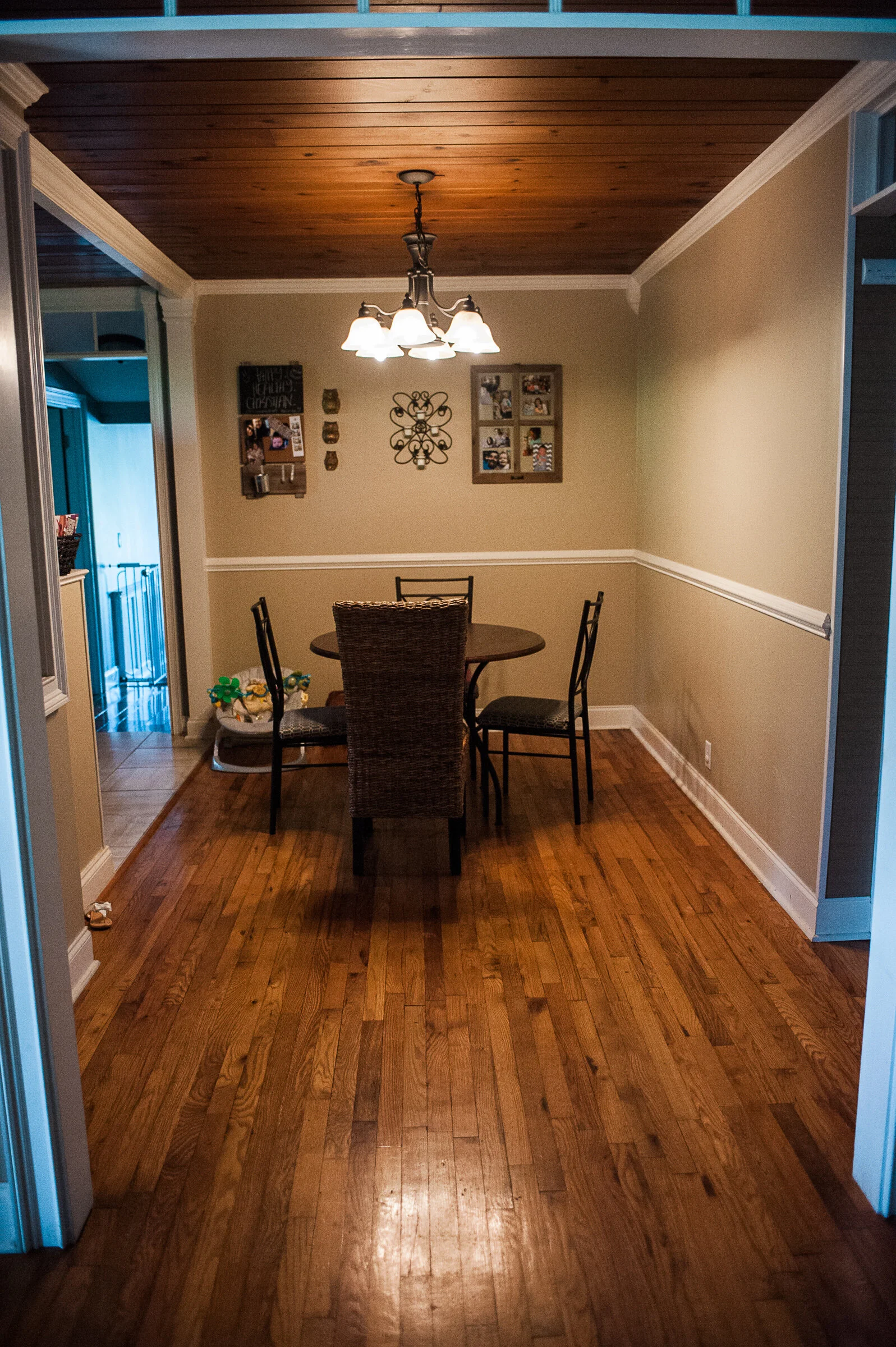 Eat In Kitchen_Breakfast Nook.jpg