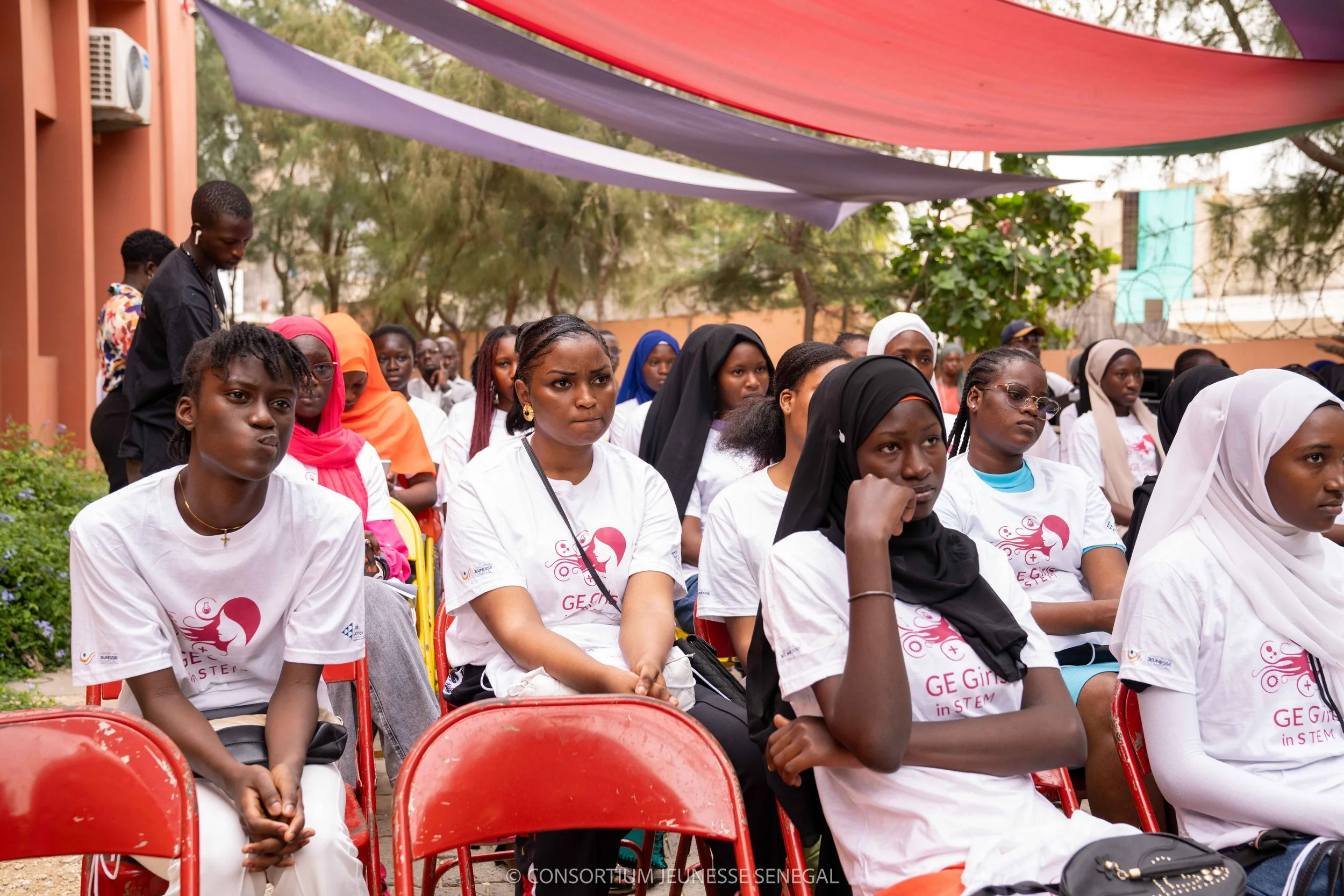 Girls in STEM : Initiation des filles aux métiers de la science, la ...