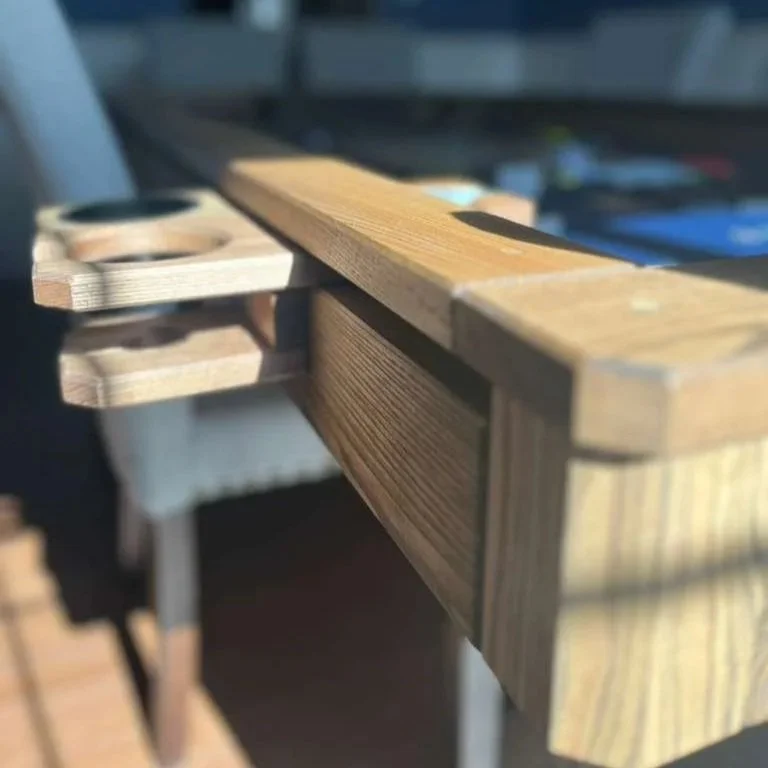 And magnetic rail for accessories!