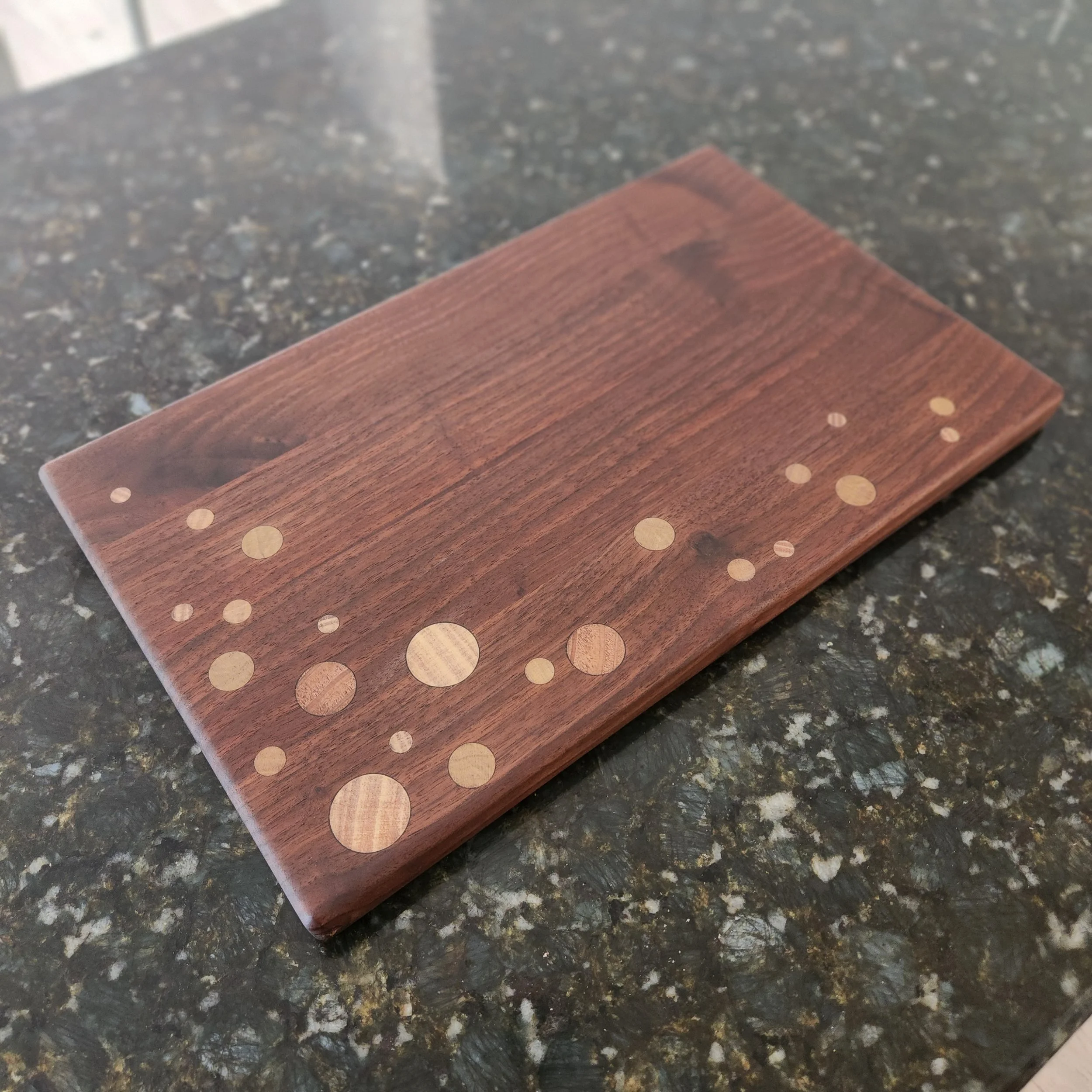 Circle Inlay Cutting Board