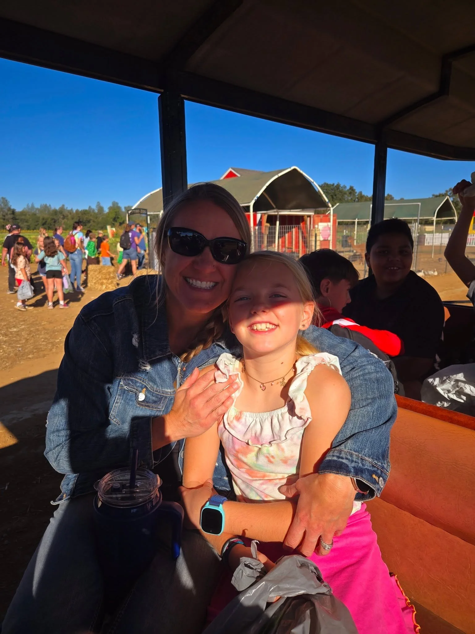 🎃I am grateful that I had the opportunity to join Kylee and her 4th grade class at Nash Ranch! I had fun watching her and connecting with her.🎃