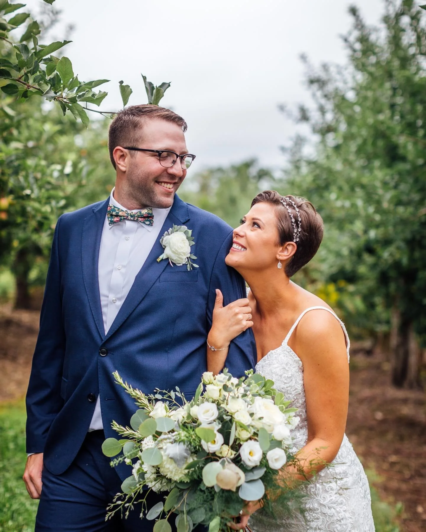 In honor of Valentine&rsquo;s Day, I&rsquo;m continuing to share a few weddings and love stories from the archives: Next up: Kelsea and Robbie. They were married at Boothby&rsquo;s Farm Market and Orchard in Maine, a place that feels warm, authentic,