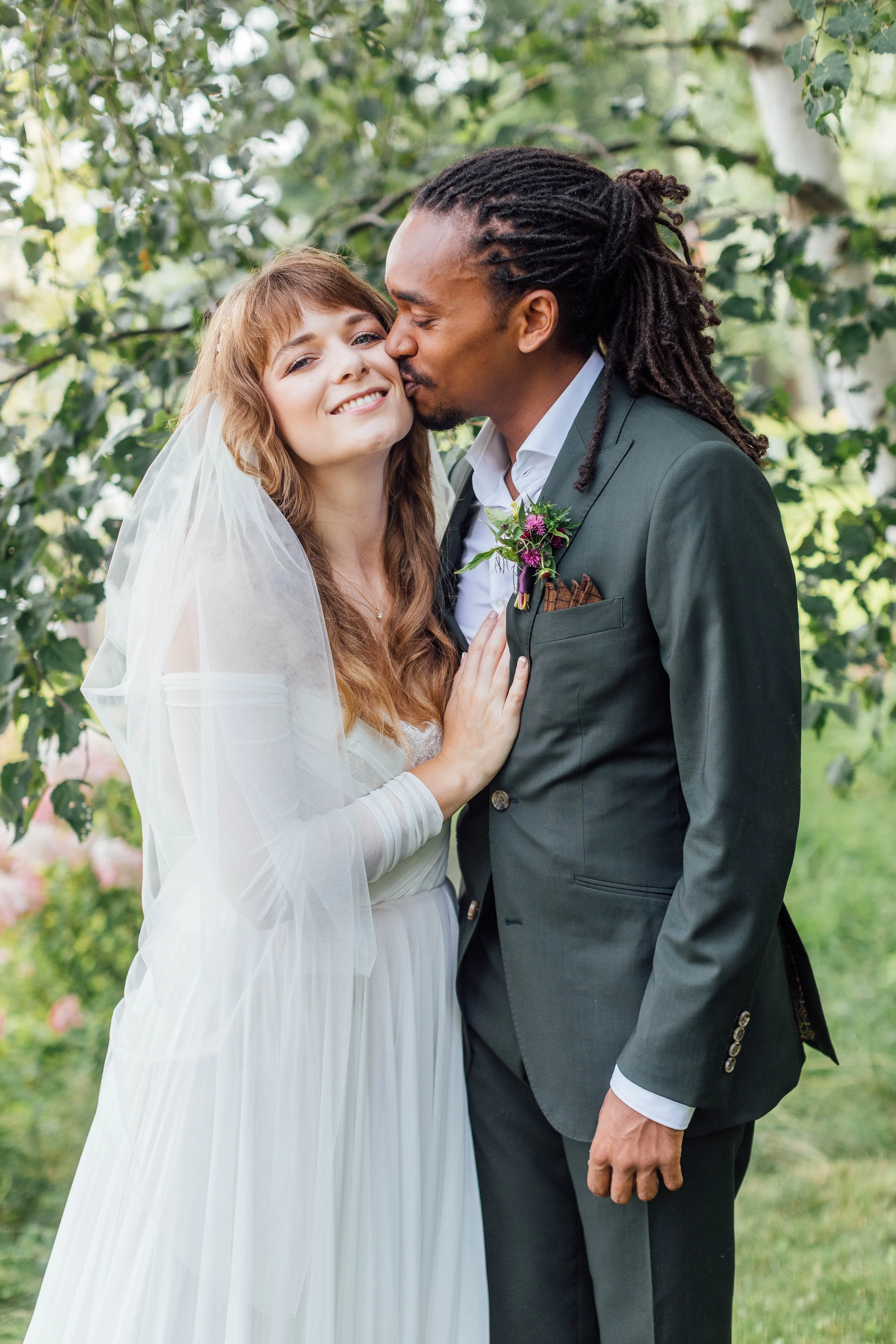 Sami &amp; Kaz’s Cobbosseecontee Lake Wedding | Maine Wedding Photographer