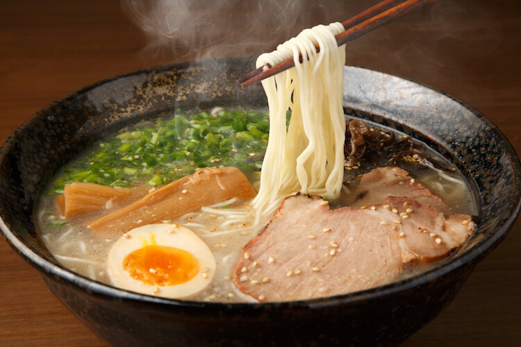 japanese-noodles-tonkotsu-ramen.jpg