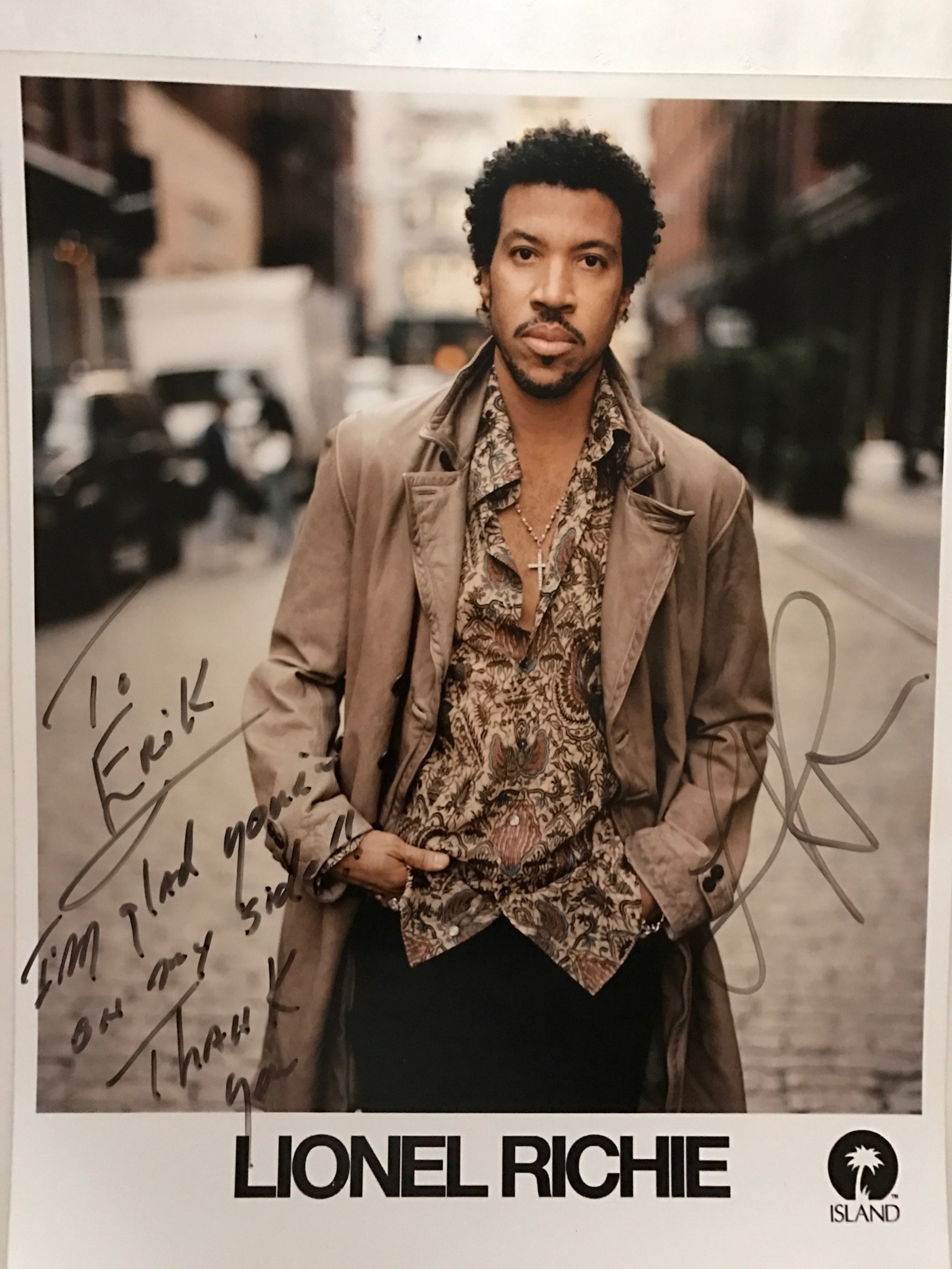 Lionel Richie photo signed.JPG