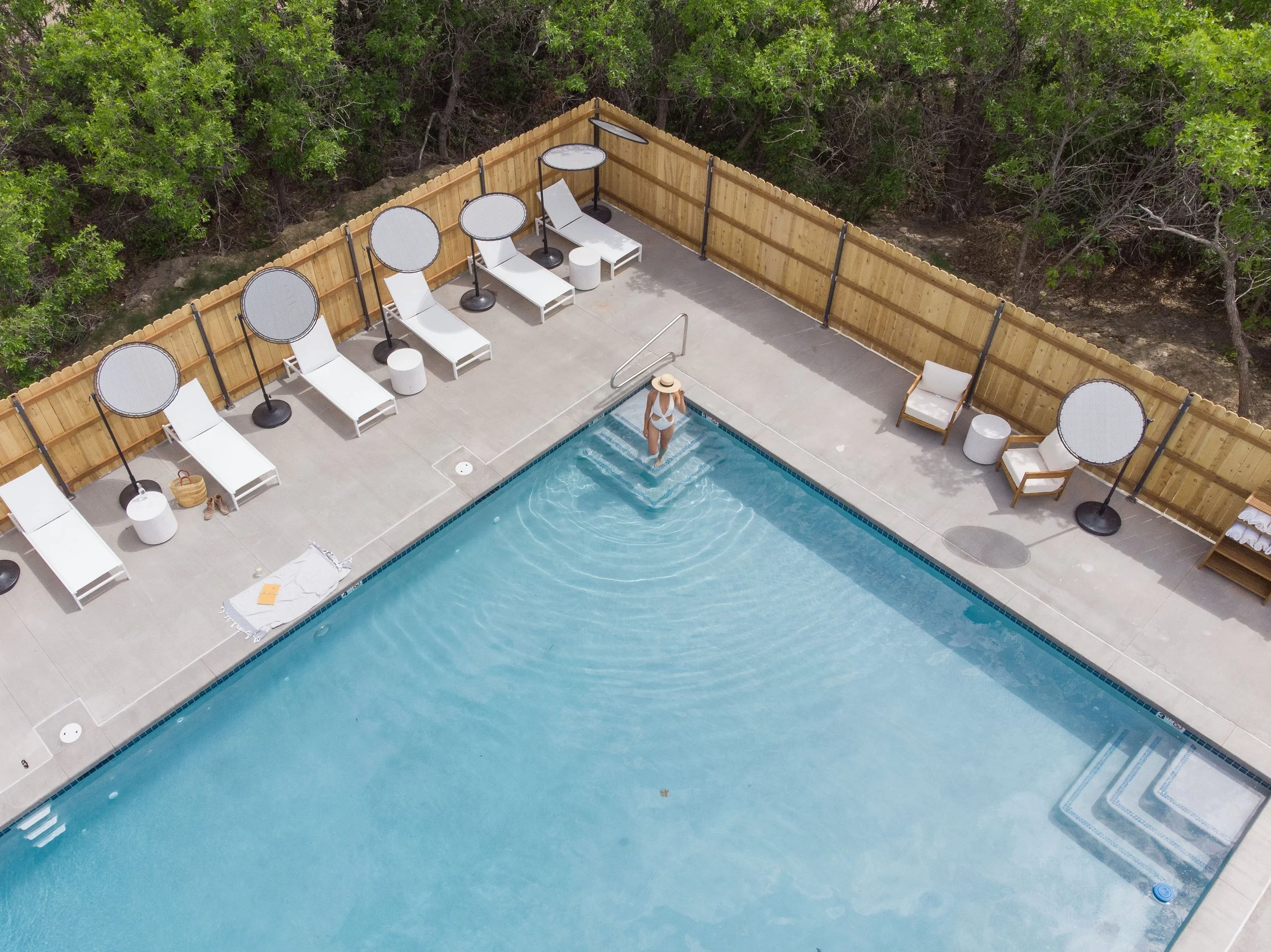 Drone shot of the pool deck at Ofland Escalante