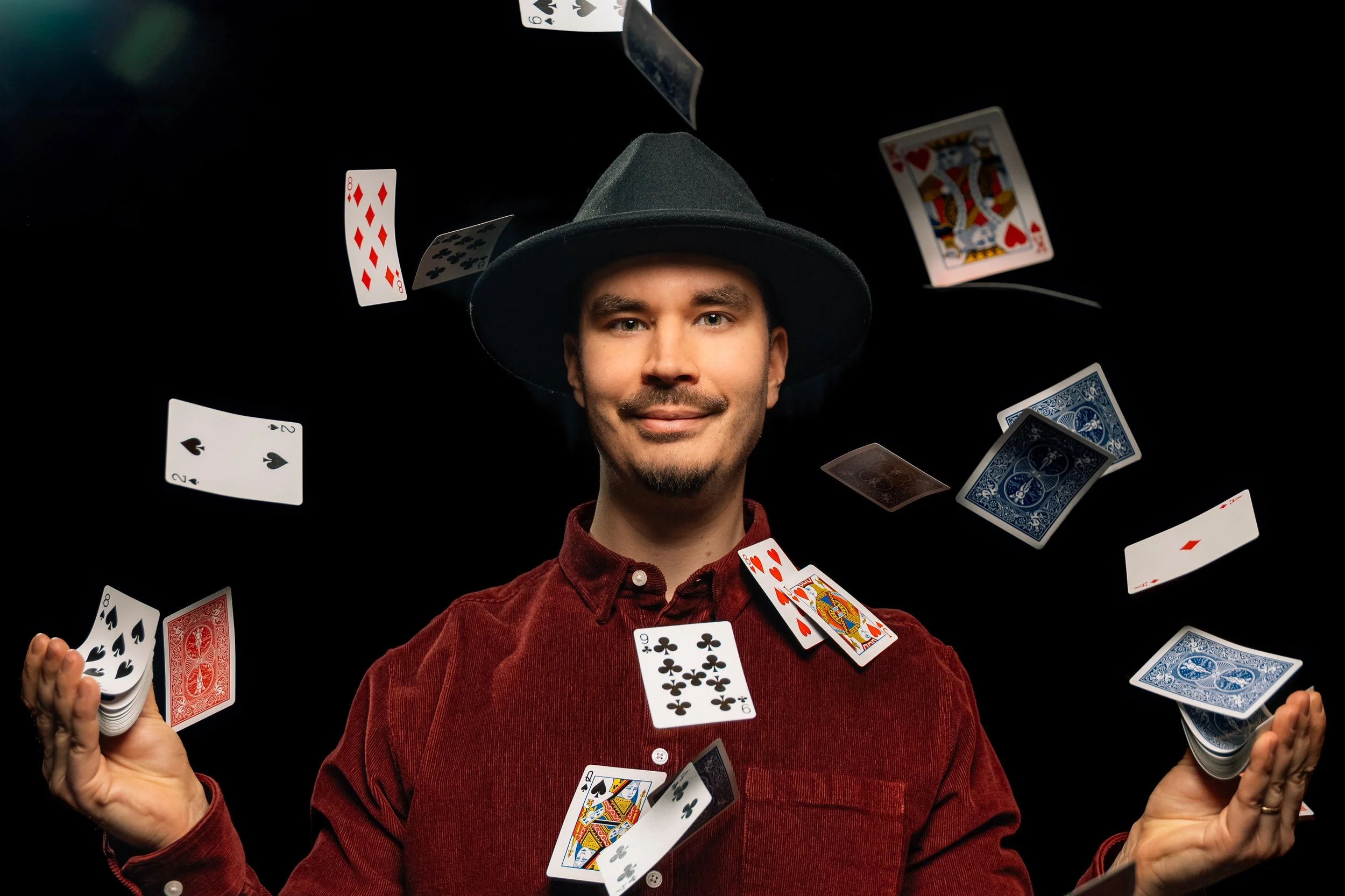 Ohjelmaa pikkujouluihin – miksi taikuri toimii parhaiten?