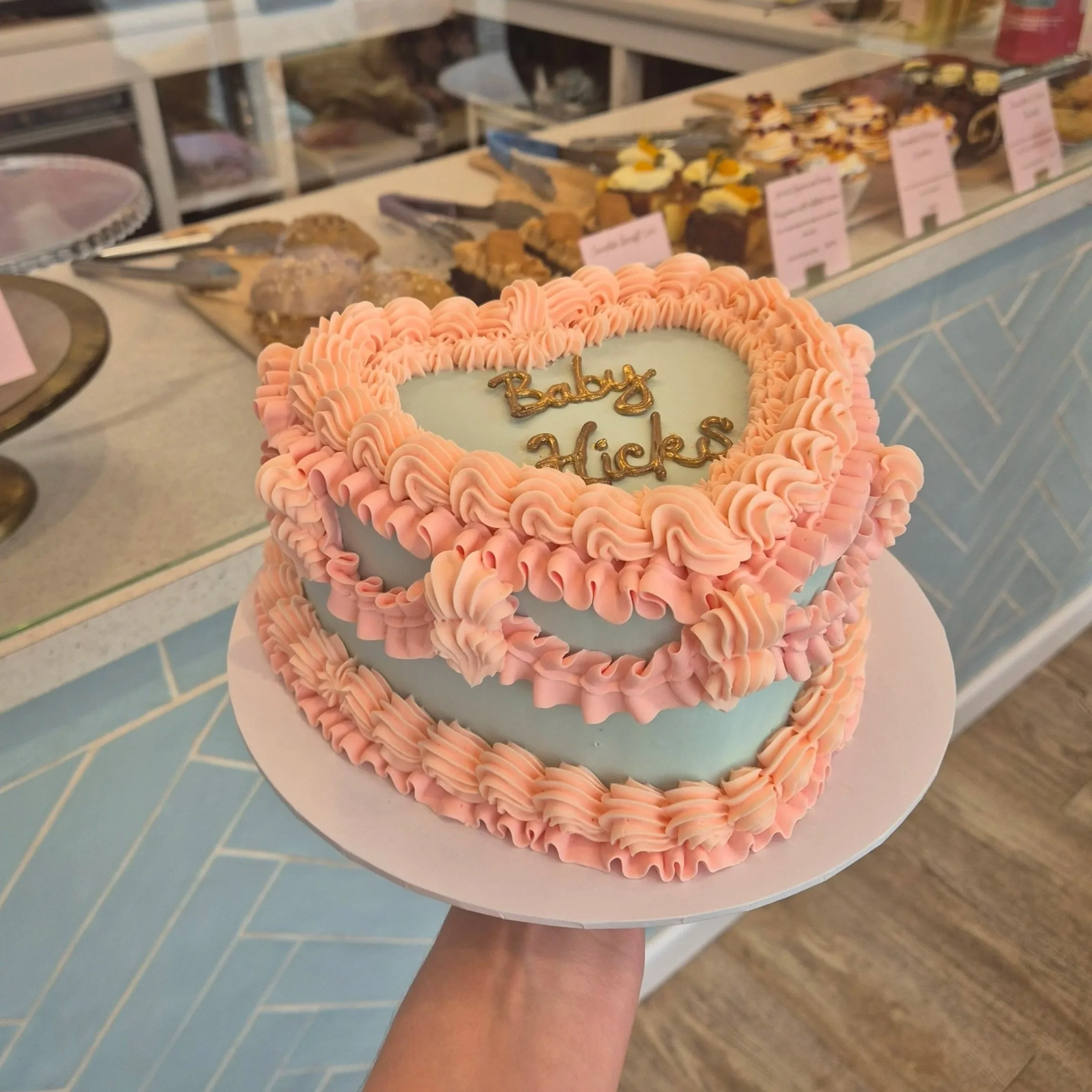 Vintage heart cakes from £75