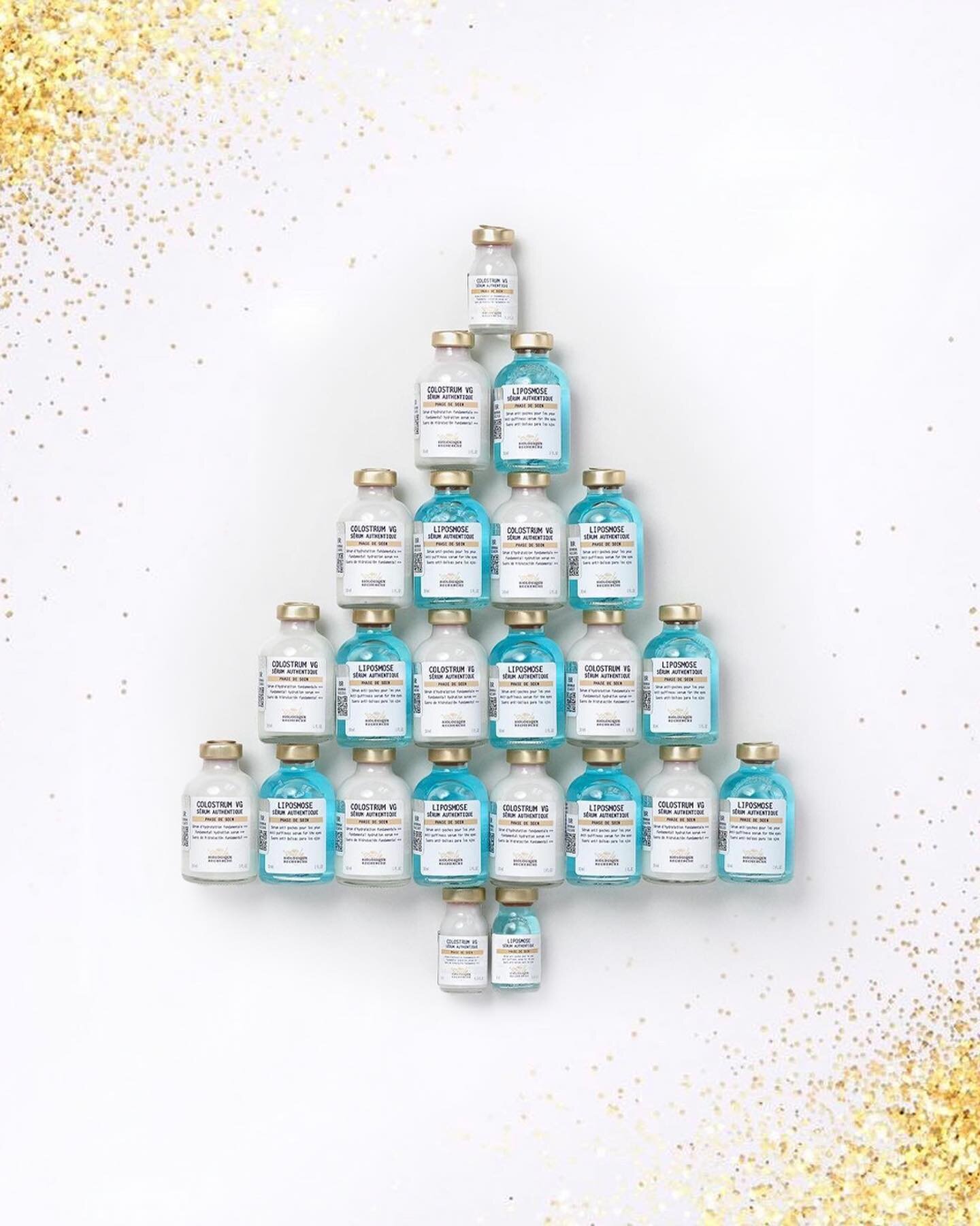 Wishing you Happy Holidays from all of us at #BiologiqueRechercheMilano! ✨